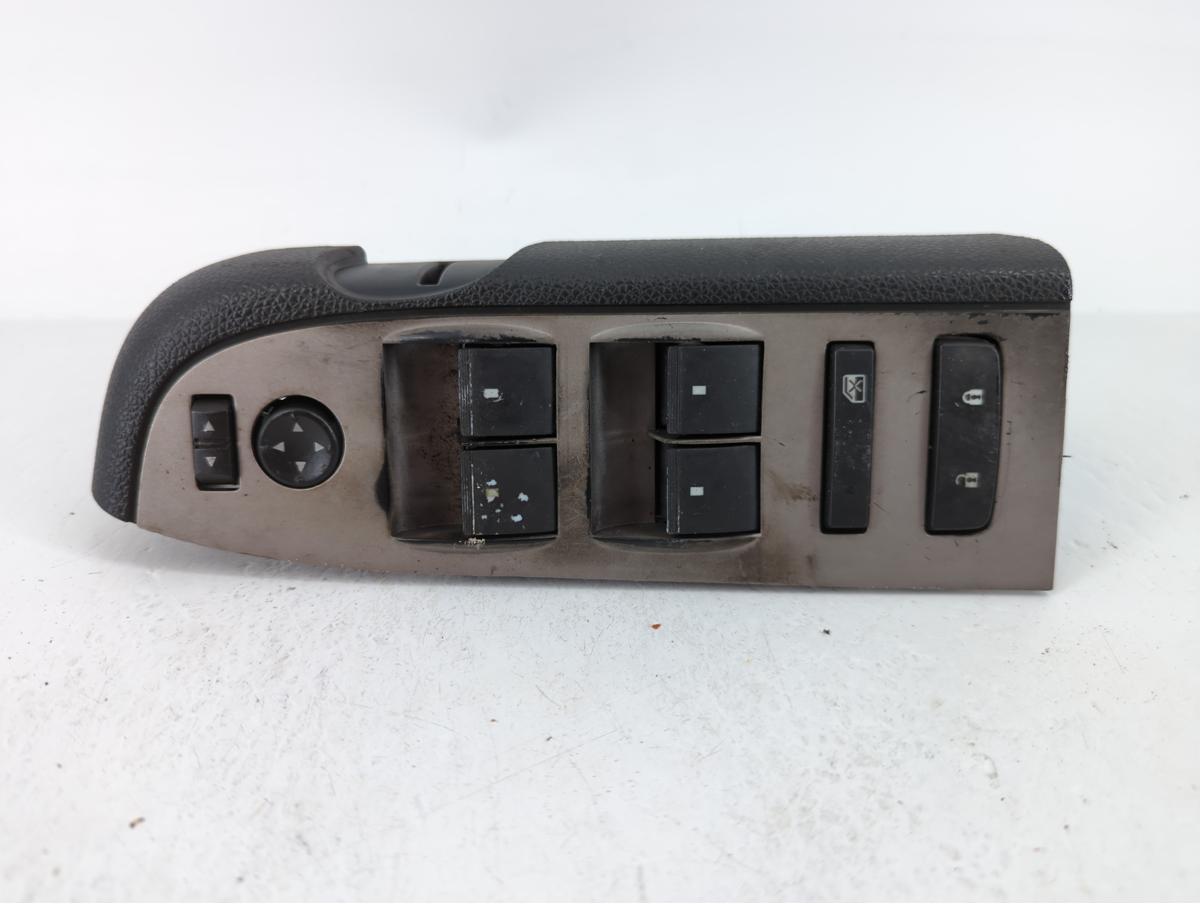 2003 Chevrolet Silverado 1500 Driver Left Door Master Power Window Switch 640814 - Oemusedautoparts1.com