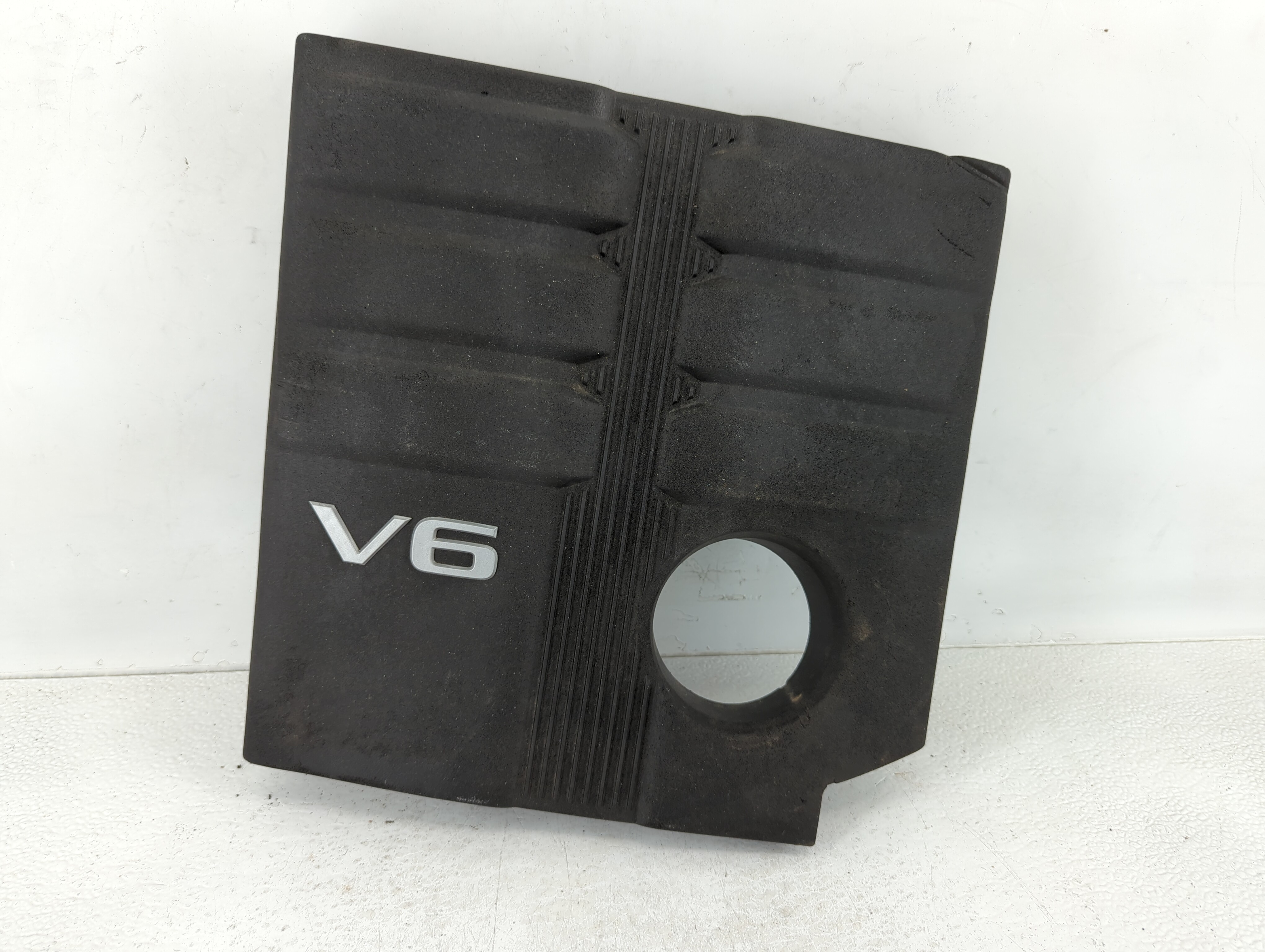 2022 Nissan Frontier Engine Cover 640906 - Oemusedautoparts1.com