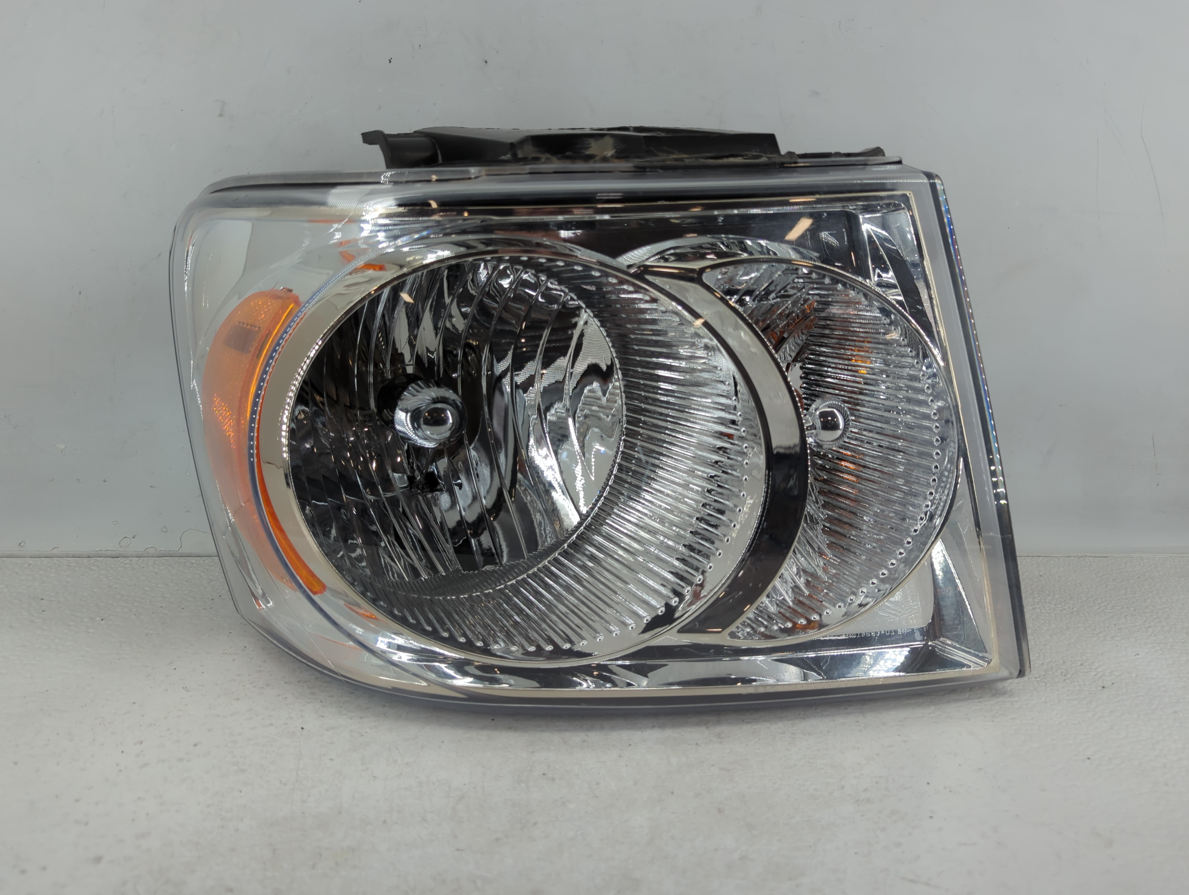 Picture of 2007-2009 Dodge Durango Passenger Right Oem Head Light Headlight Lamp 641086