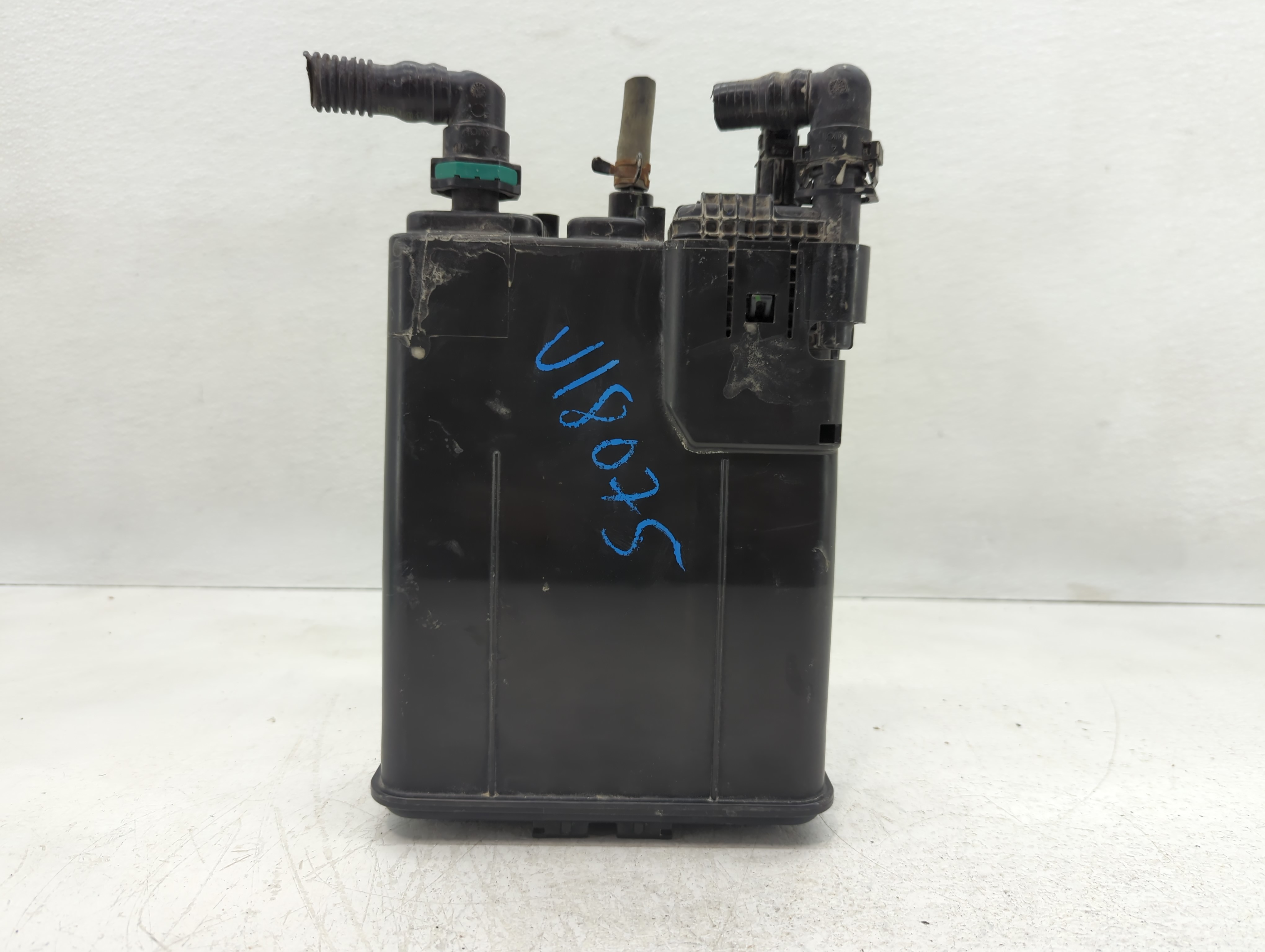 Picture of 2018 Toyota Camry Fuel Vapor Charcoal Canister 641454