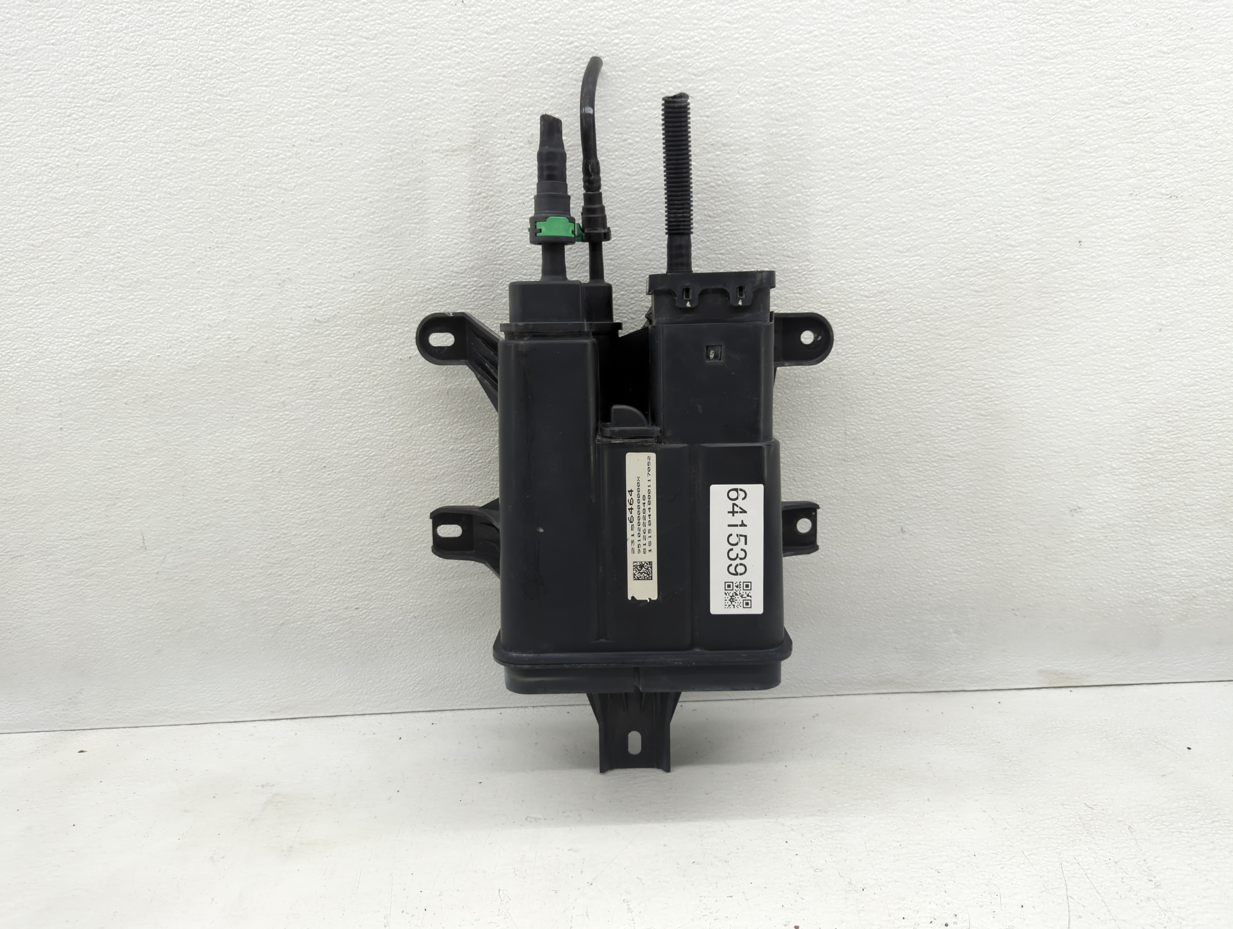 2015 Chevrolet Equinox Fuel Vapor Charcoal Canister 641539 - Oemusedautoparts1.com