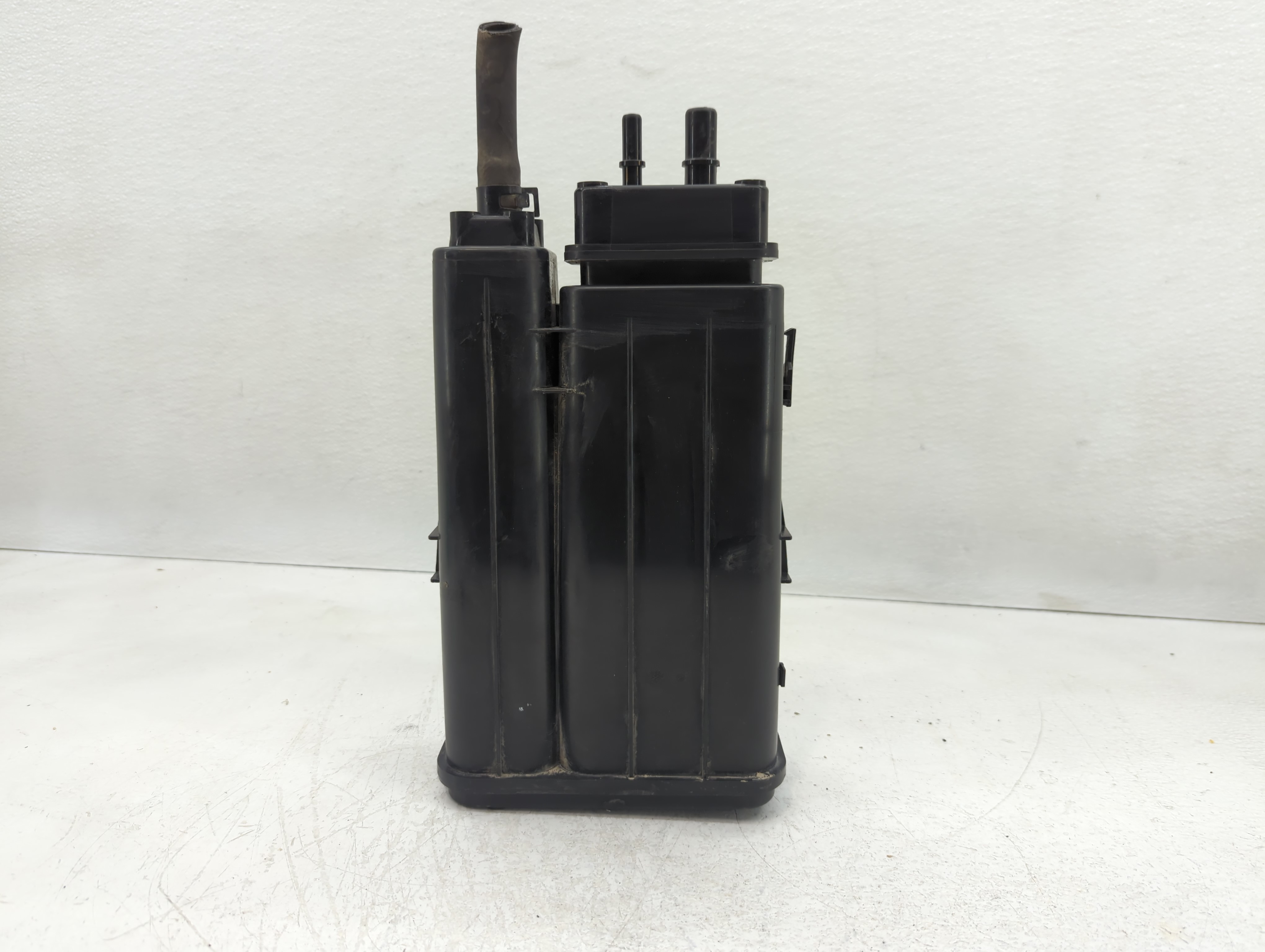 2015 Kia Optima Fuel Vapor Charcoal Canister 641542 - Oemusedautoparts1.com