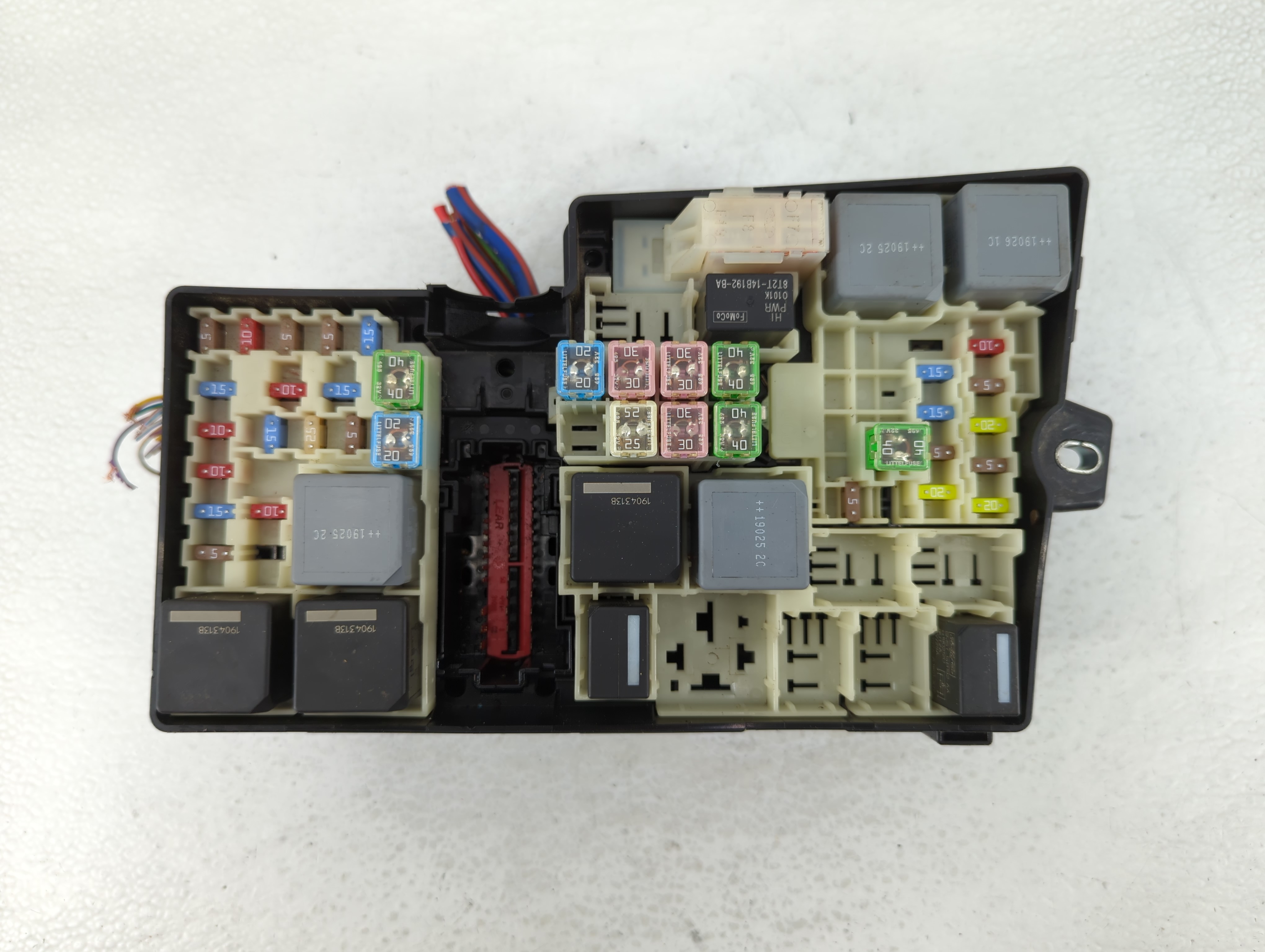 Picture of 2019-2019 Ford Escape Fusebox Fuse Box Relay Module 641723