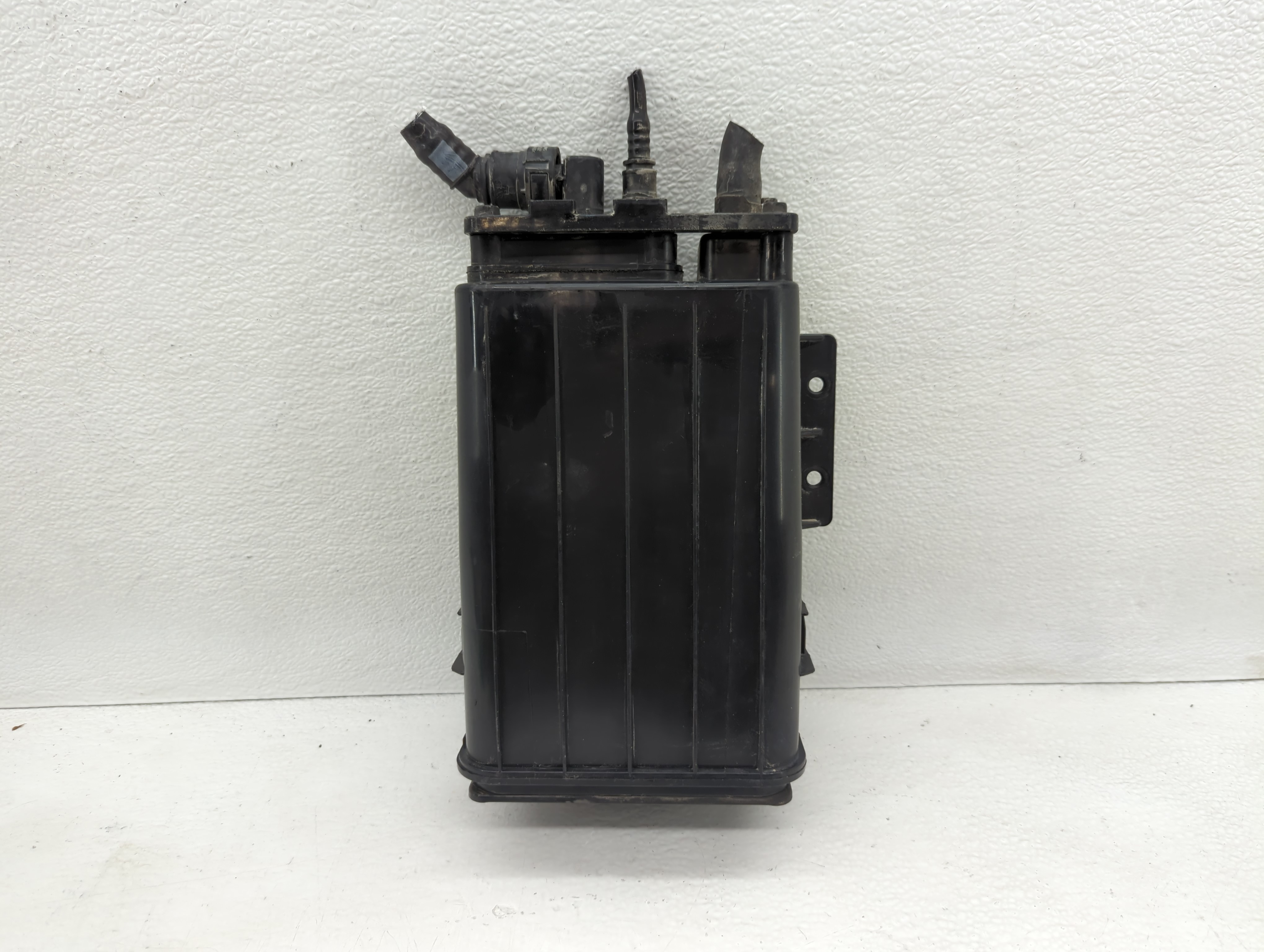 Picture of 2012 Ford Escape Fuel Vapor Charcoal Canister 641764