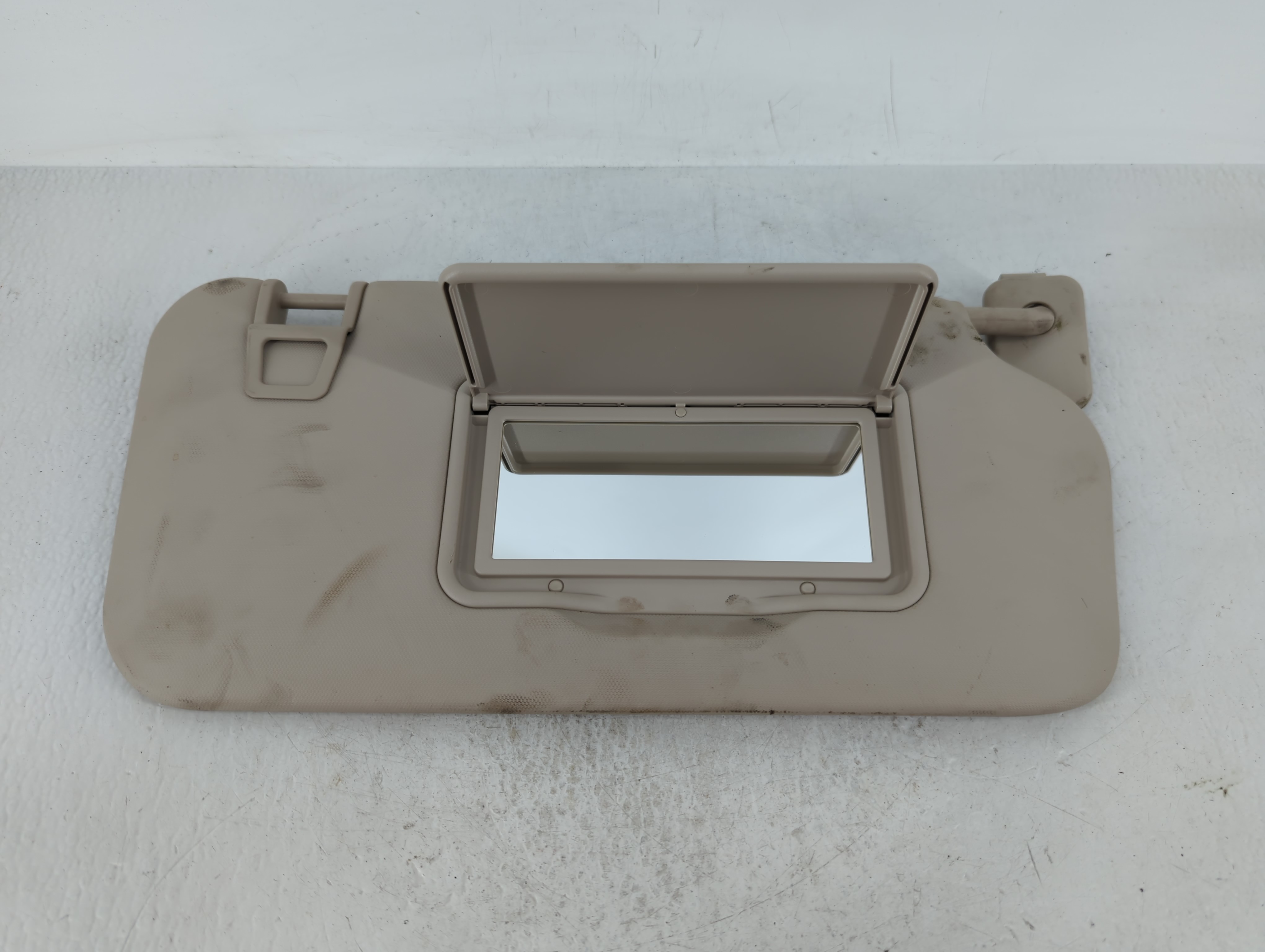 Ford Escape Passenger Sun Visor Mirror Right Sunvisor Grey 644363 - Oemusedautoparts1.com