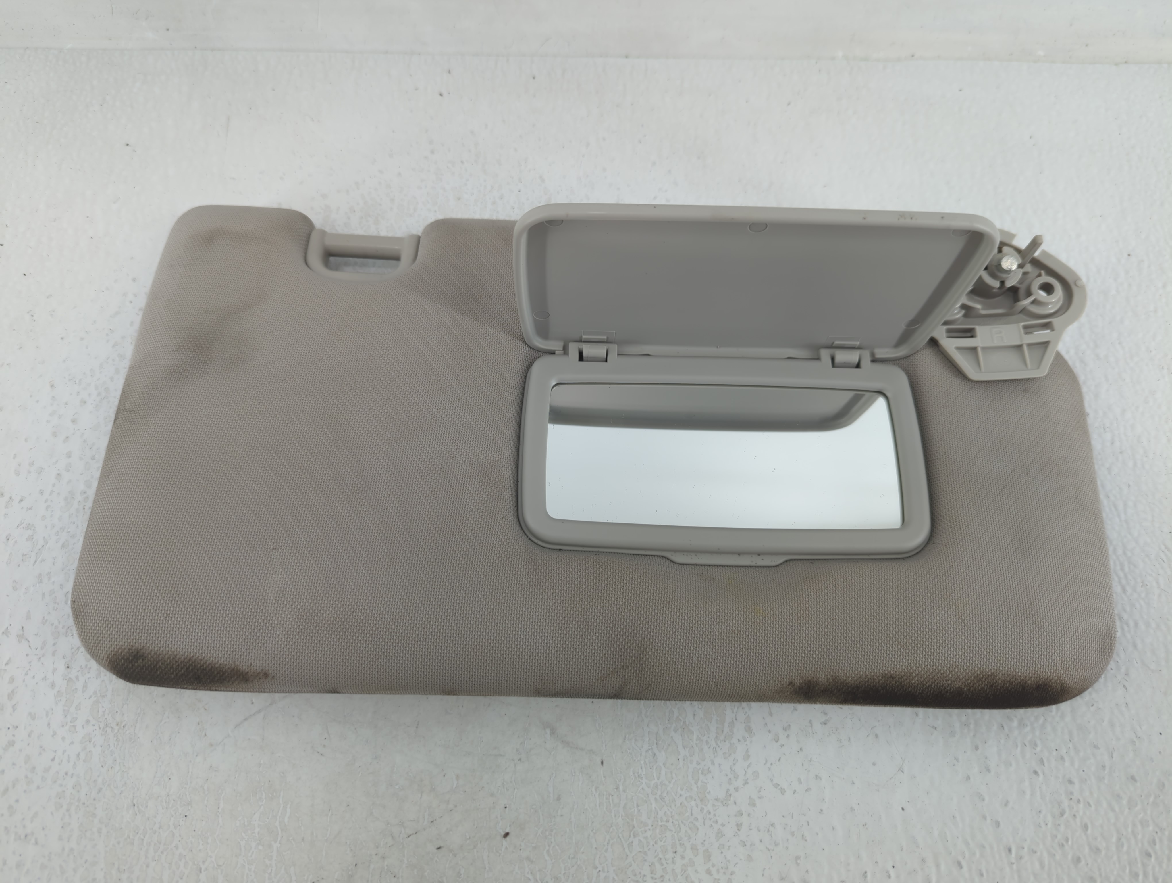 2023 Subaru Forester Passenger Sun Visor Mirror Right Sunvisor 644798 - Oemusedautoparts1.com
