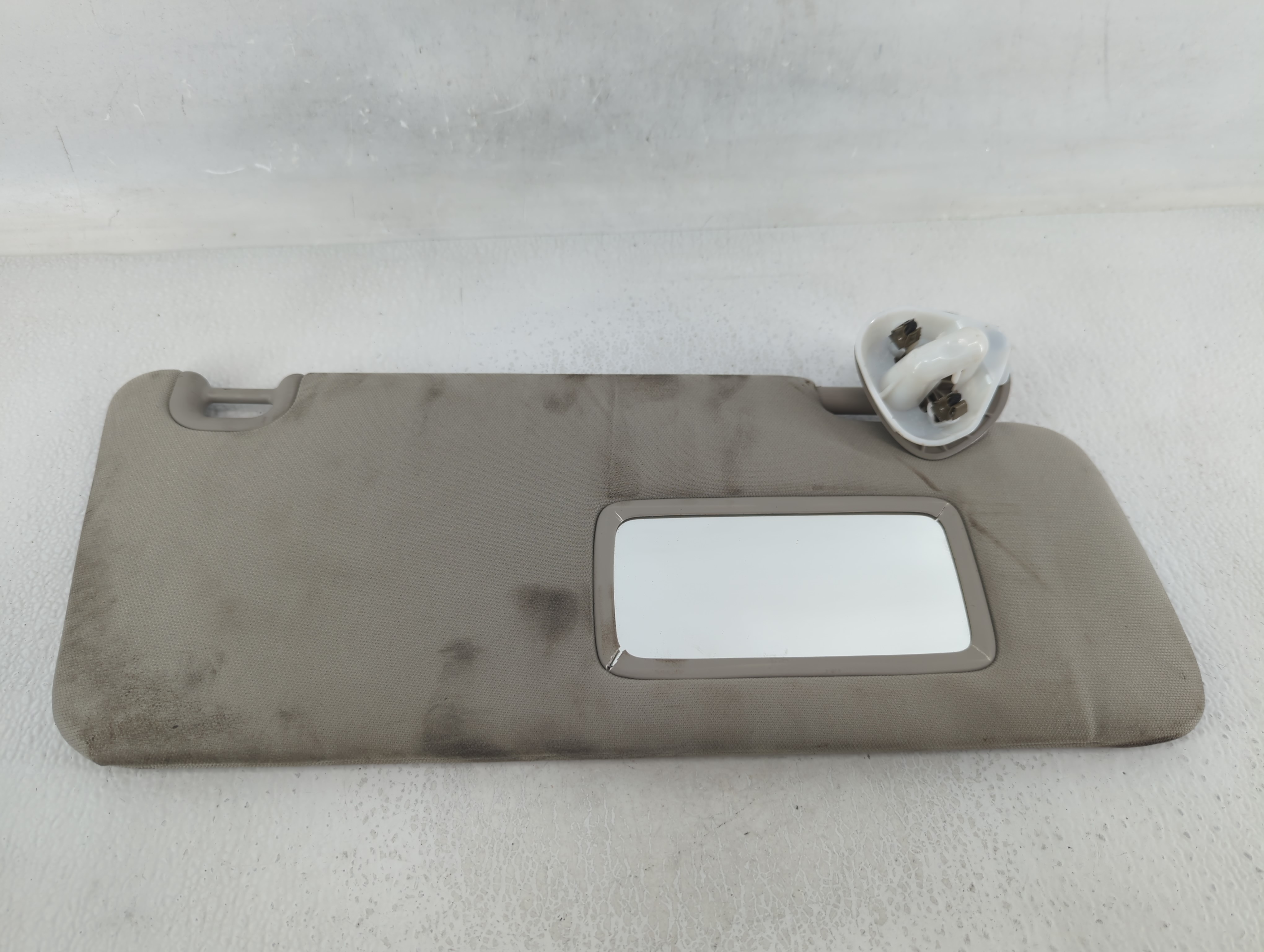 Picture of Ram 1500 Classic Passenger Sun Visor Mirror Right Sunvisor Beige 644802