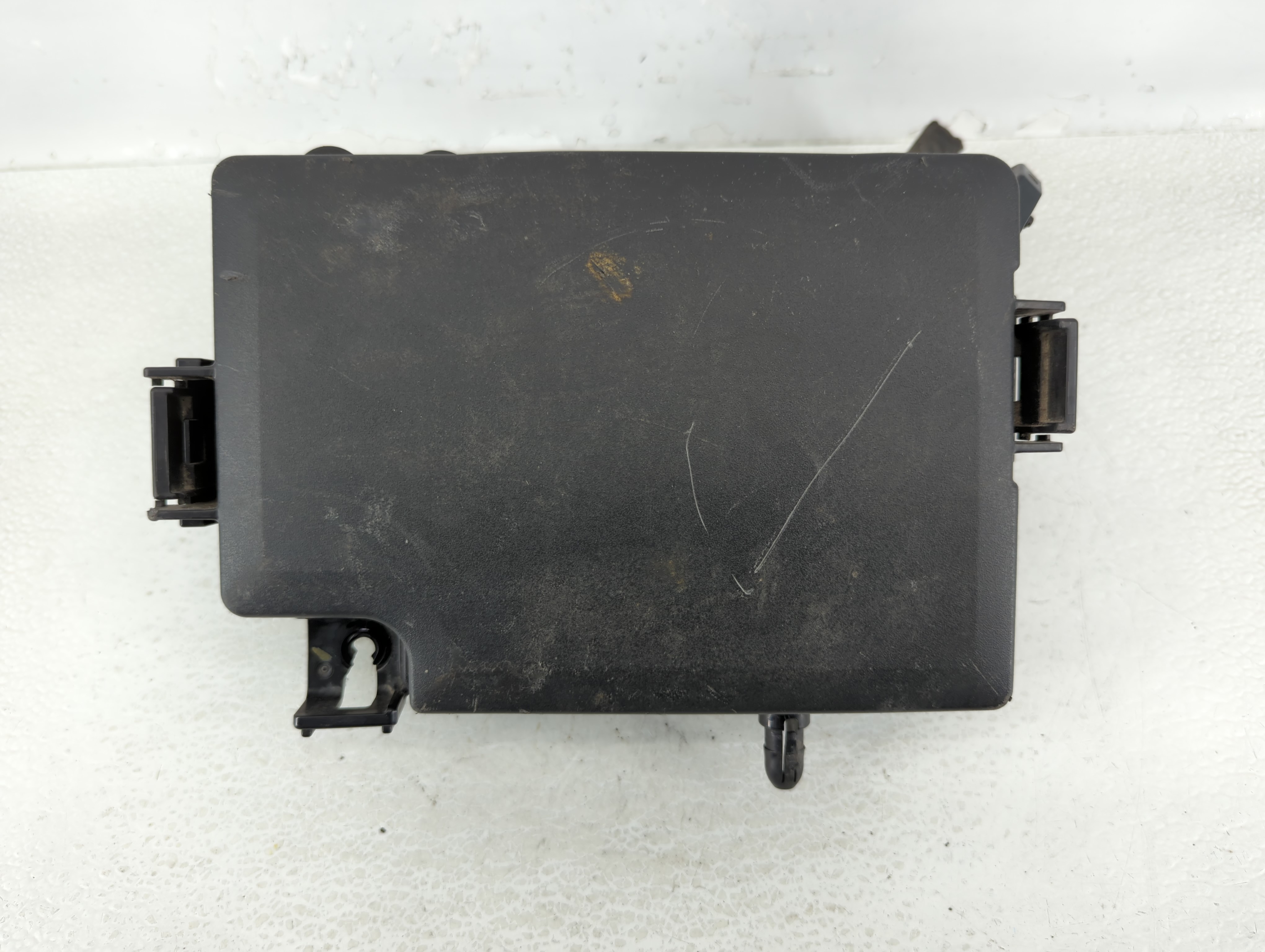 Picture of 2018-2018 Hyundai Elantra Fusebox Fuse Box Relay Module 91956-f2022 644877