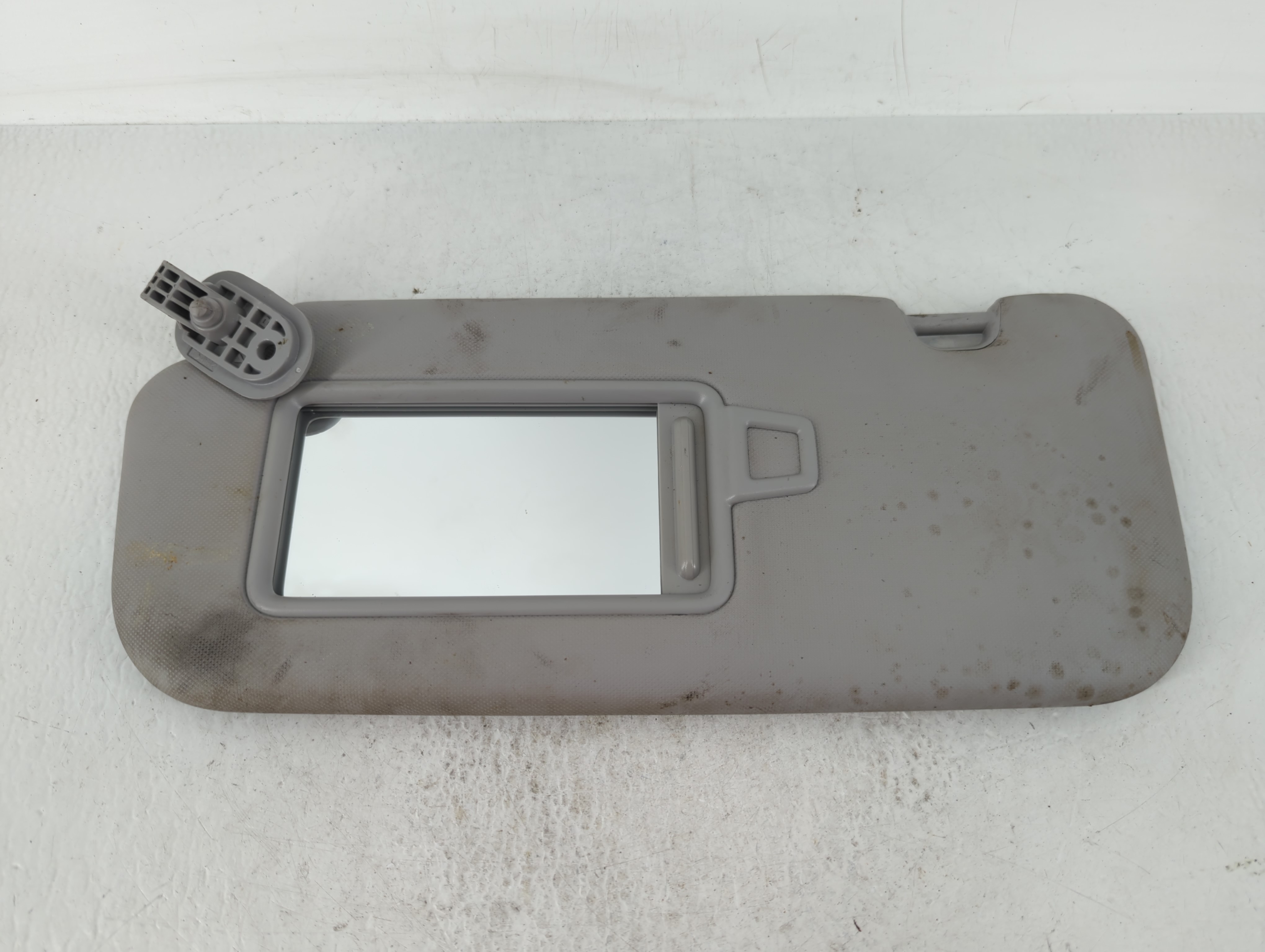 Picture of 2018-2022 Hyundai Accent Driver Sun Visor Mirror Left Sunvisor Grey 644924