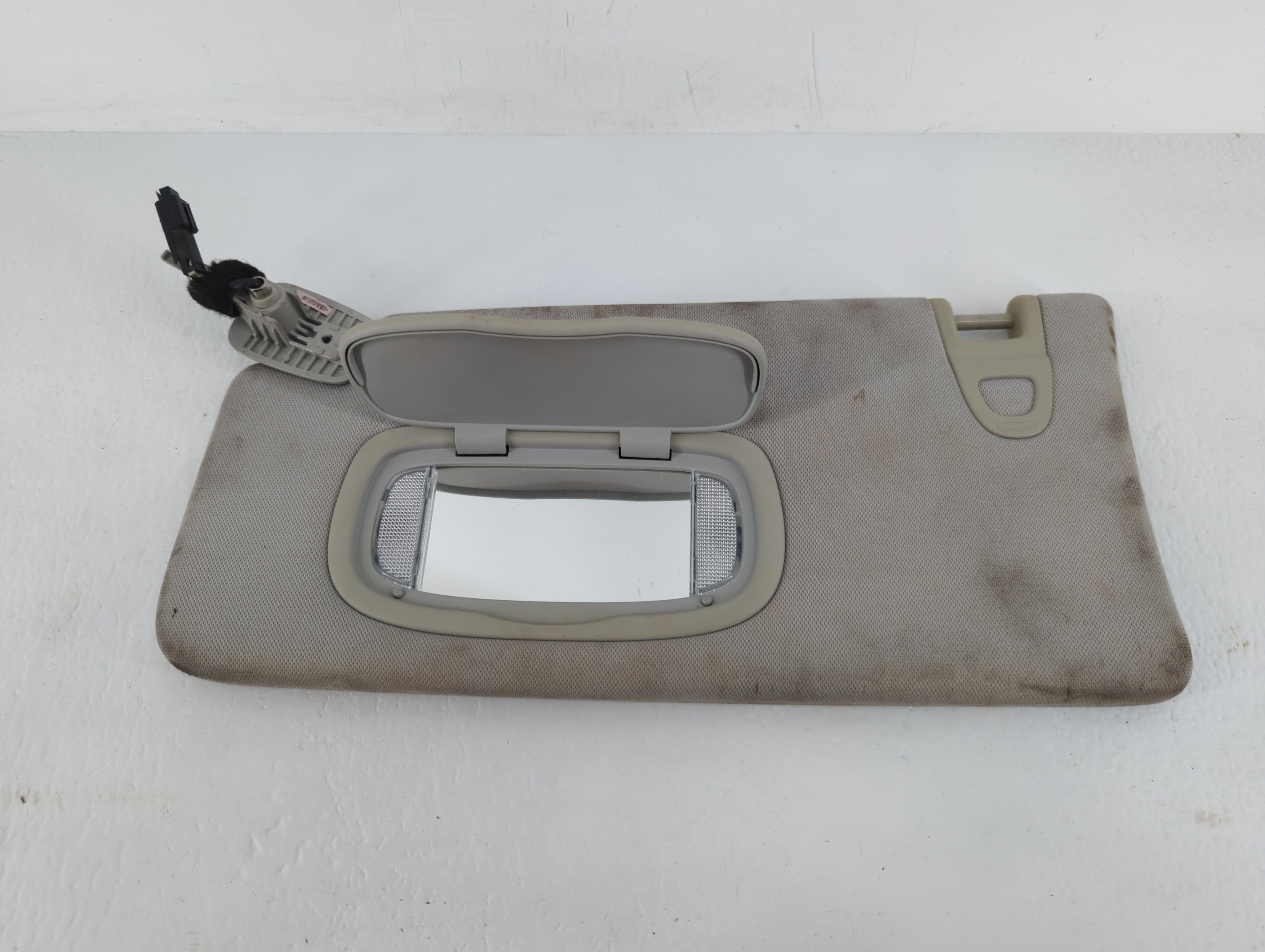 2018 Jeep Compass Driver Sun Visor Mirror Left Sunvisor Beige 645517 - Oemusedautoparts1.com