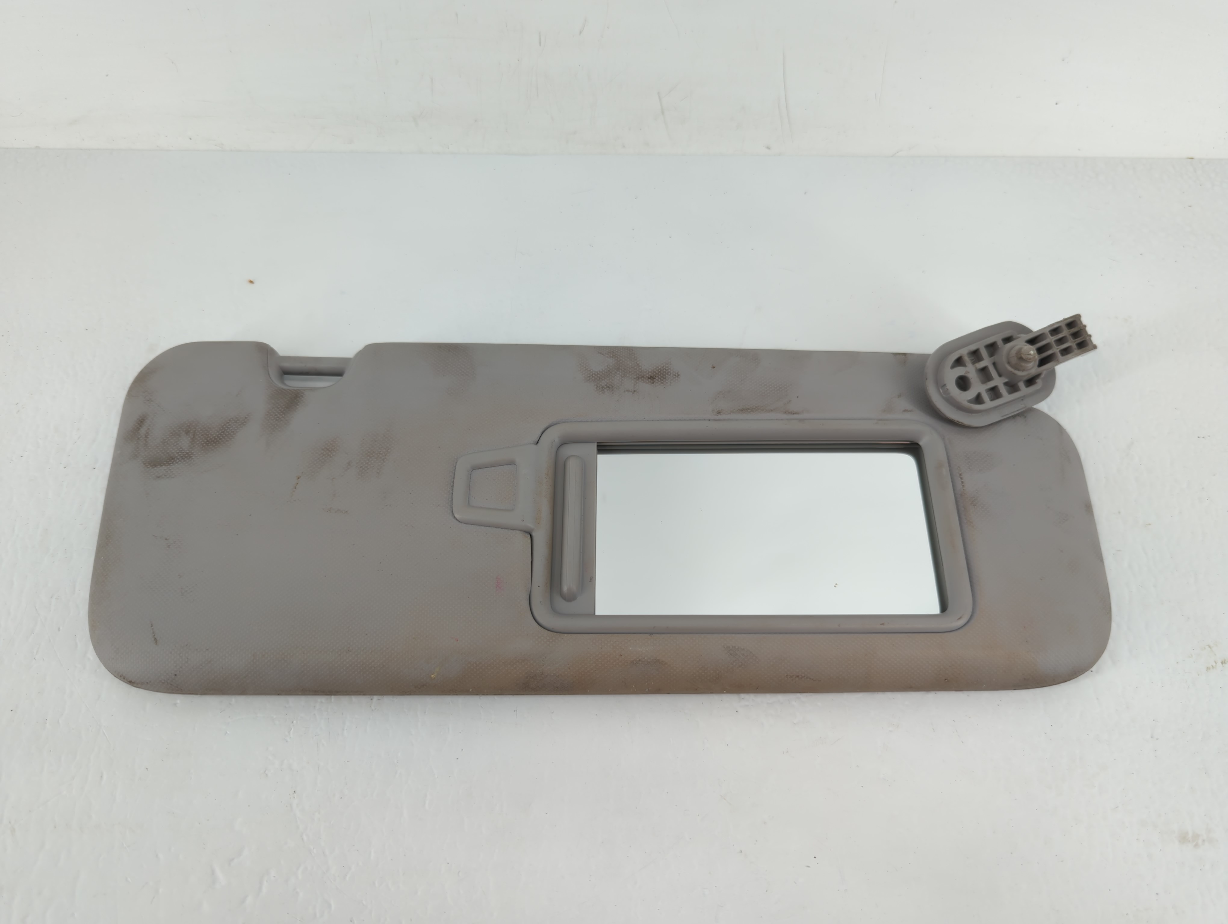 2017-2020 Hyundai Elantra Passenger Sun Visor Mirror Right Sunvisor 645553 - Oemusedautoparts1.com