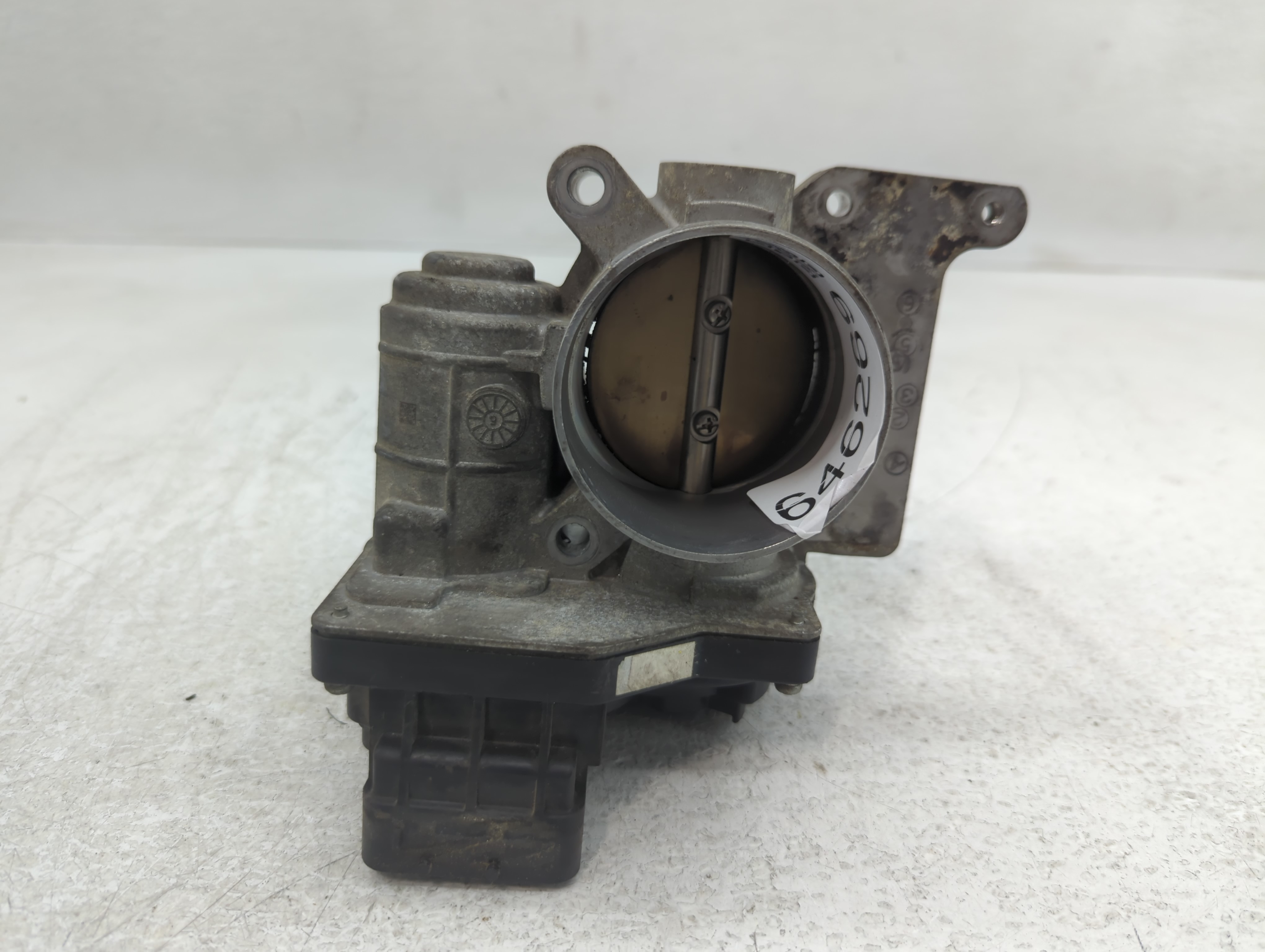 2005 Buick Lucerne Throttle Body 646269 - Oemusedautoparts1.com