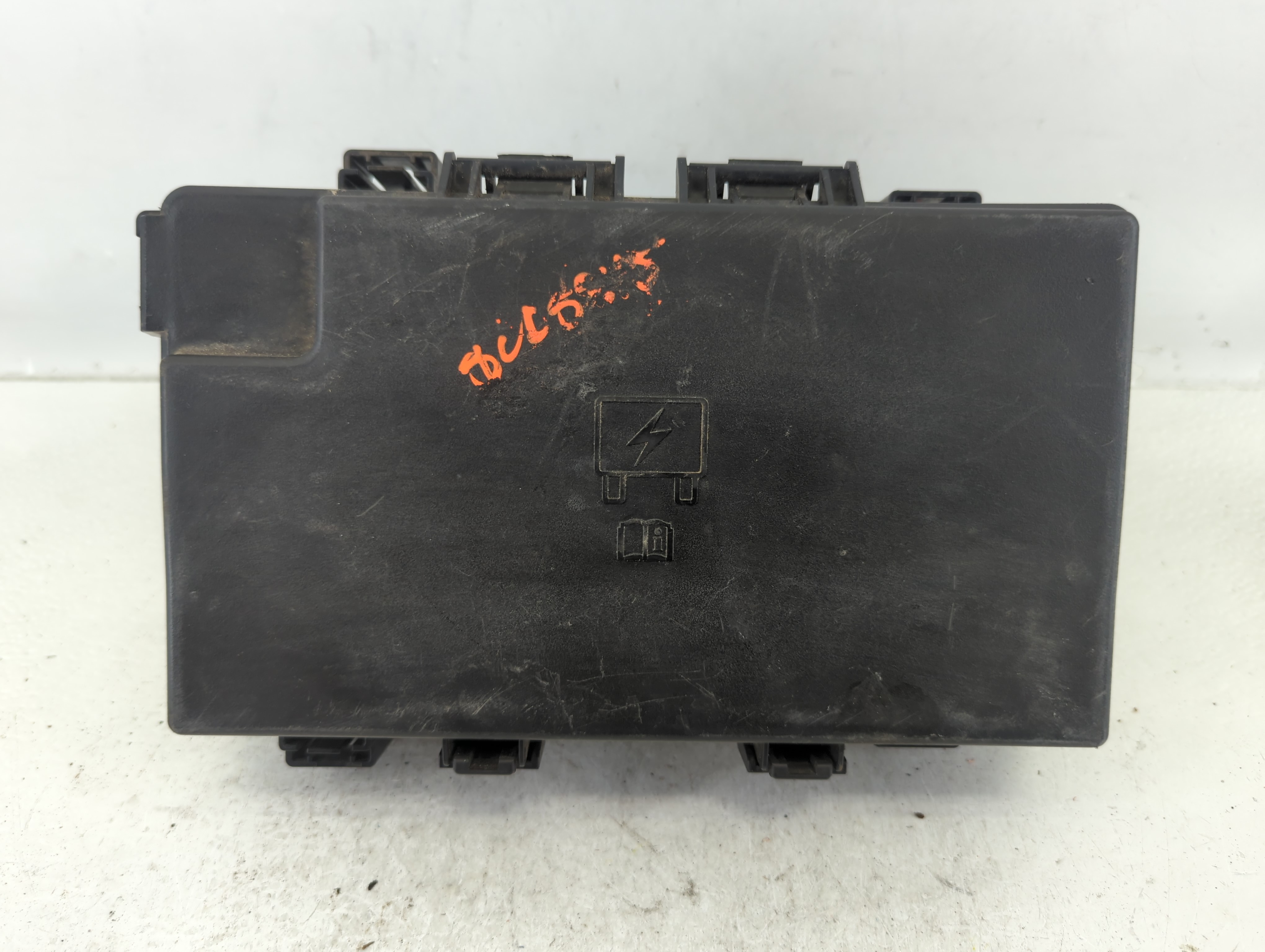 2016 Ram 1500 Fusebox Fuse Box Relay Module P68258527ab A 646396 - Oemusedautoparts1.com