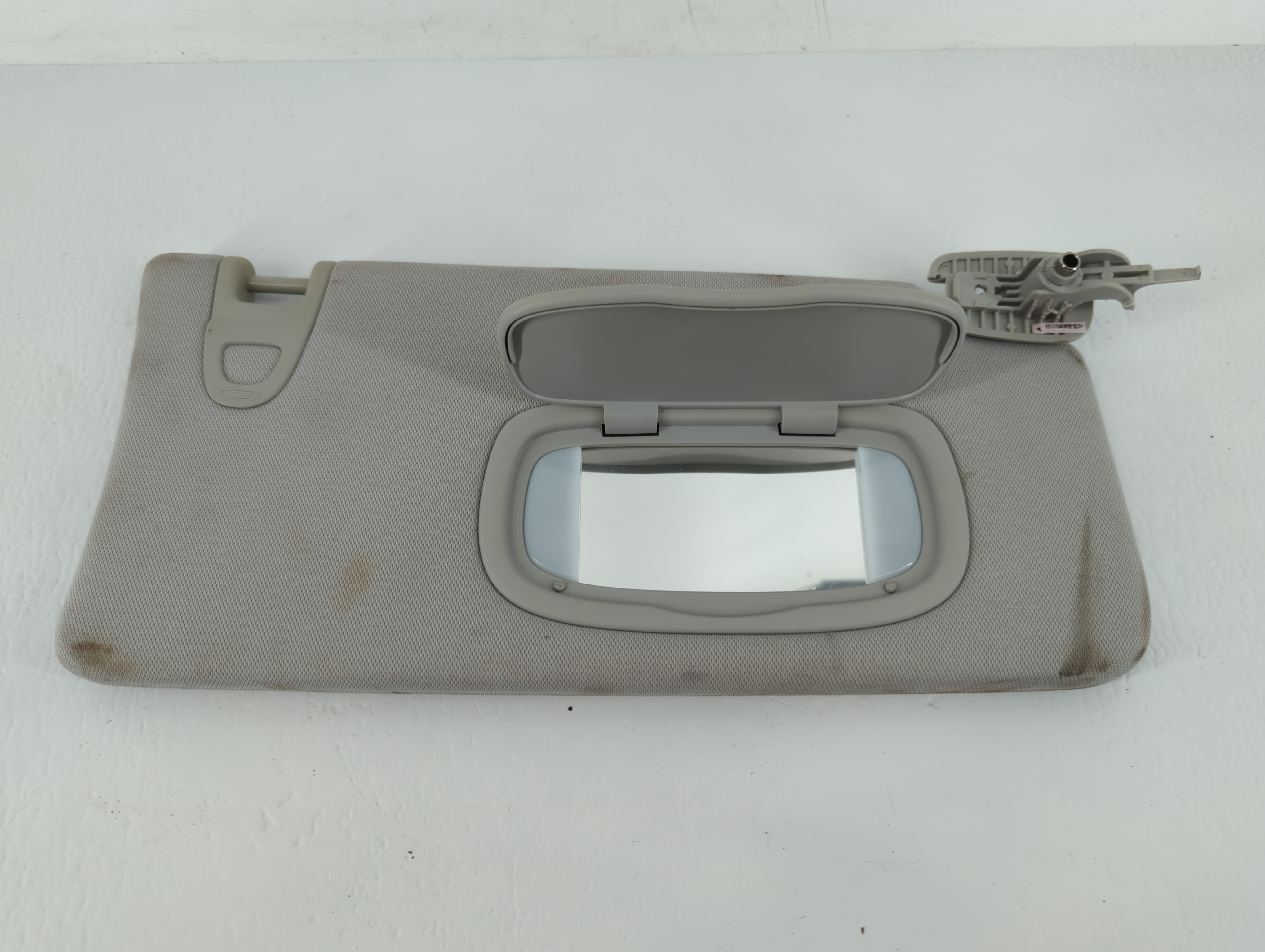 2017 Jeep Compass Driver Sun Visor Mirror Left Sunvisor Grey 647065 - Oemusedautoparts1.com
