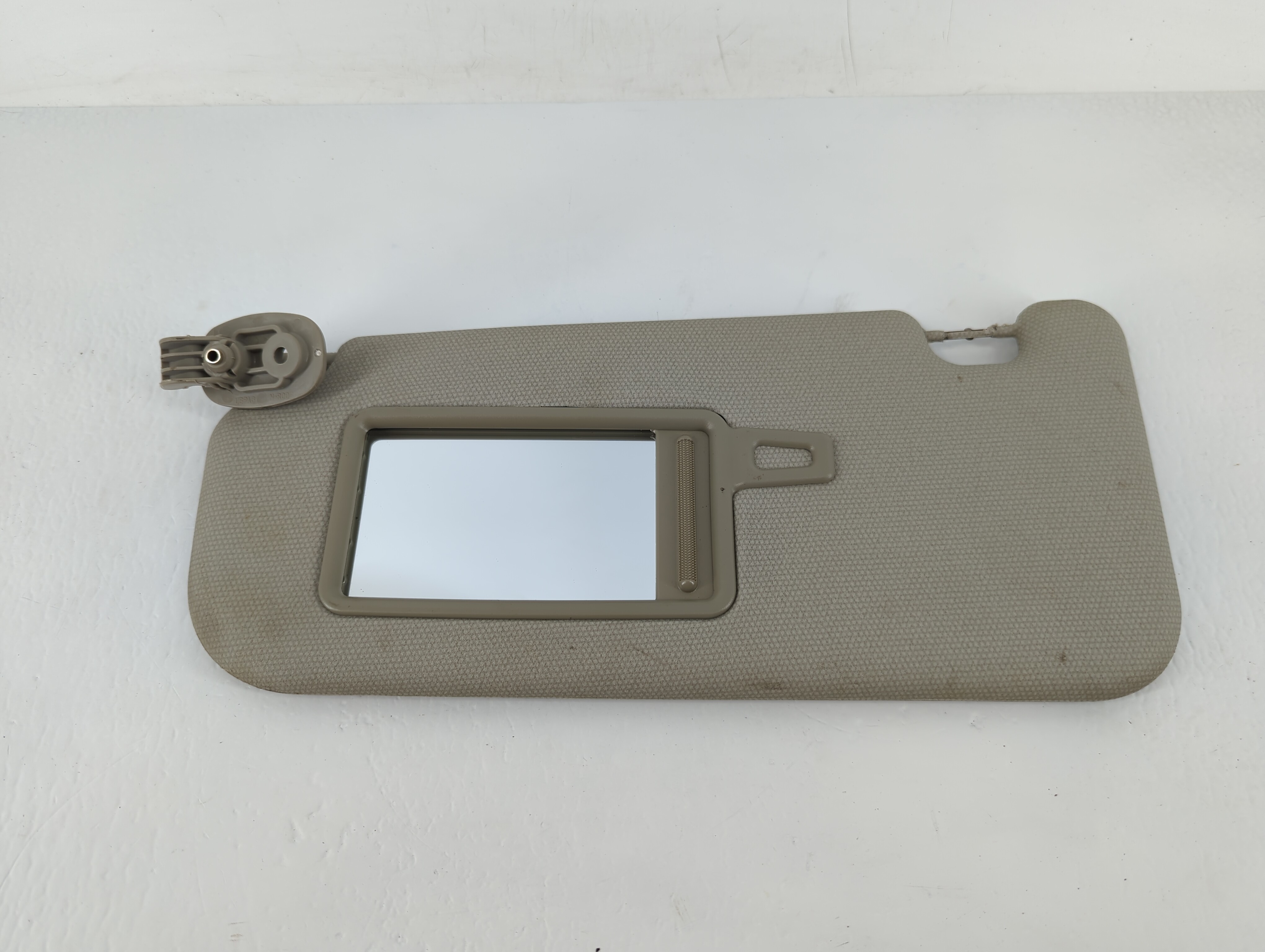 2012-2017 Kia Rio Driver Sun Visor Mirror Left Sunvisor Grey 647166 - Oemusedautoparts1.com