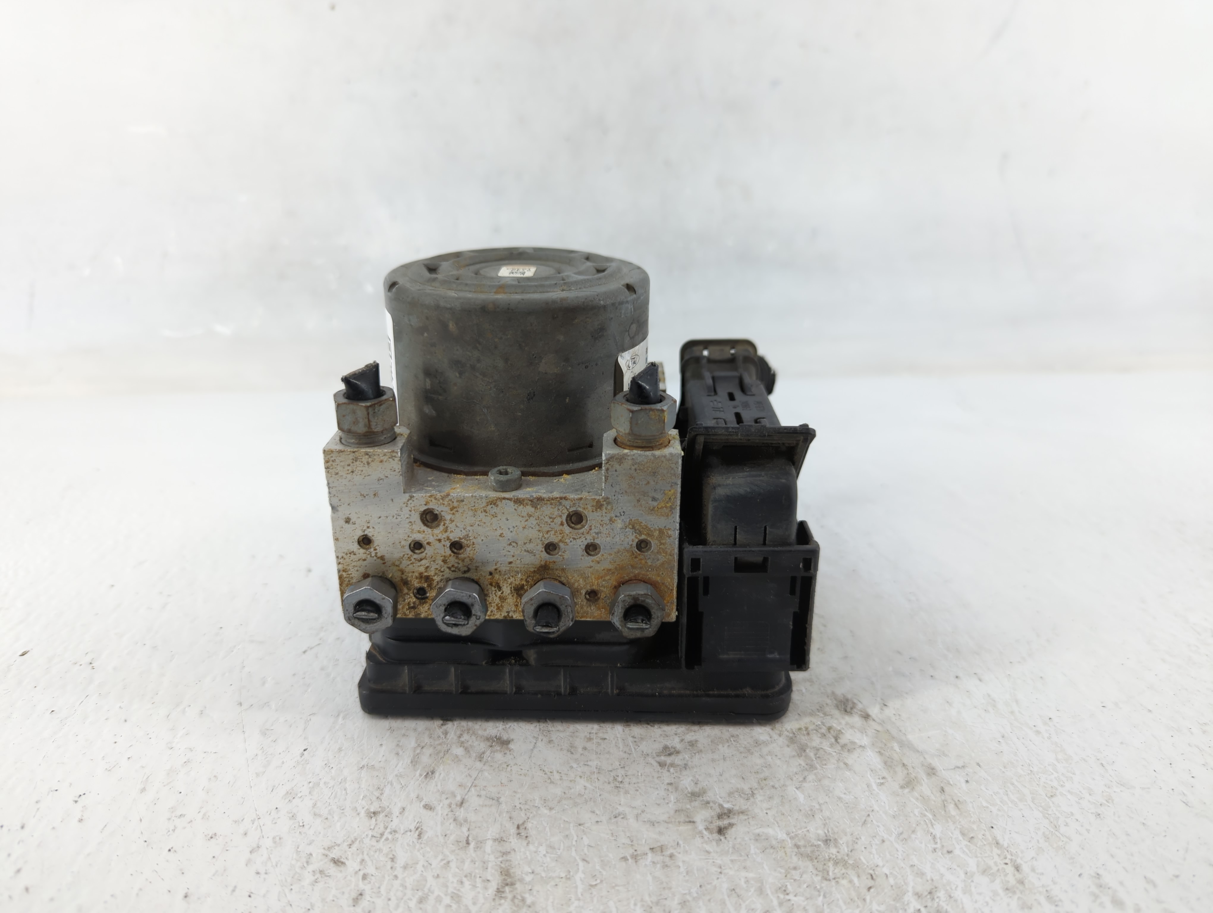 2016 Ford Explorer Abs Pump Control Module 648358 - Oemusedautoparts1.com