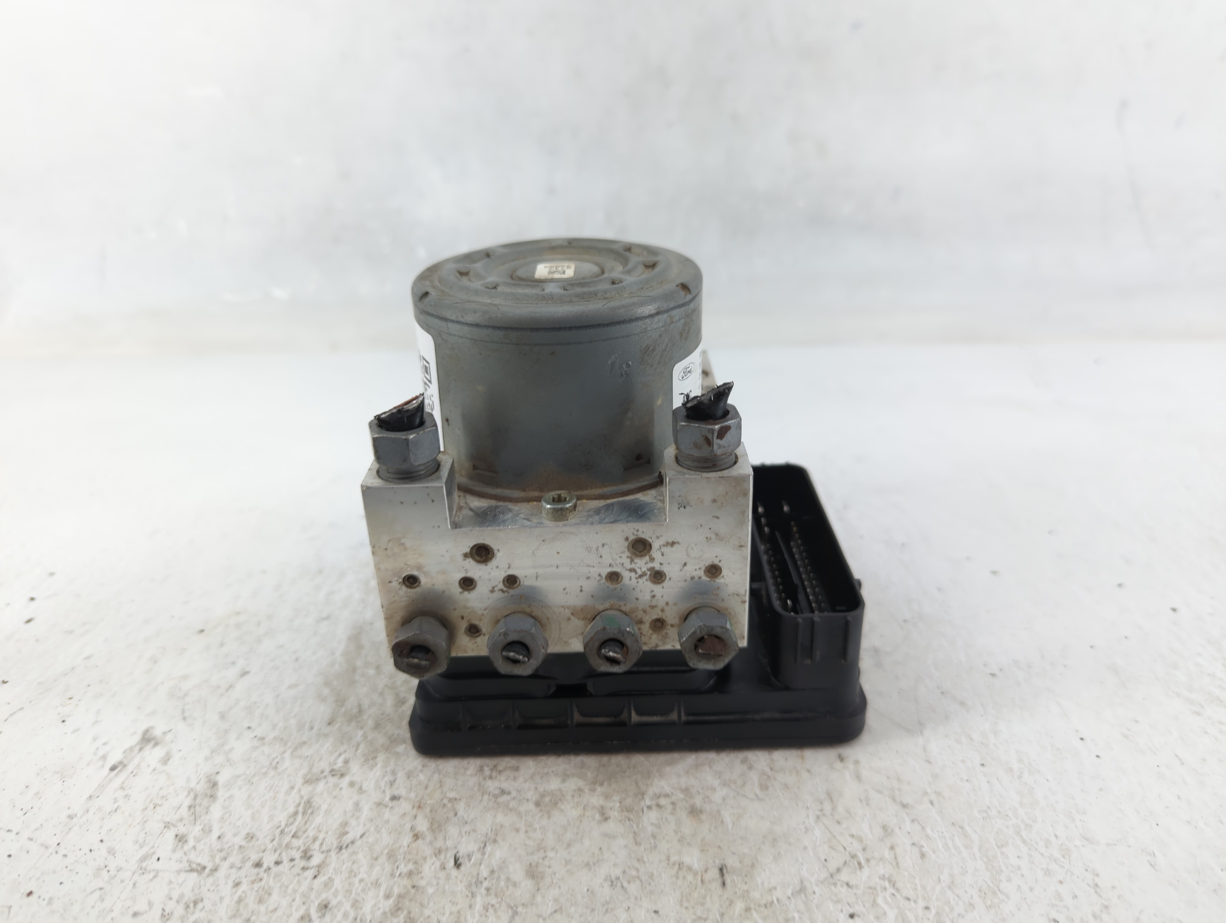 2016 Ford Explorer Abs Pump Control Module 648642 - Oemusedautoparts1.com