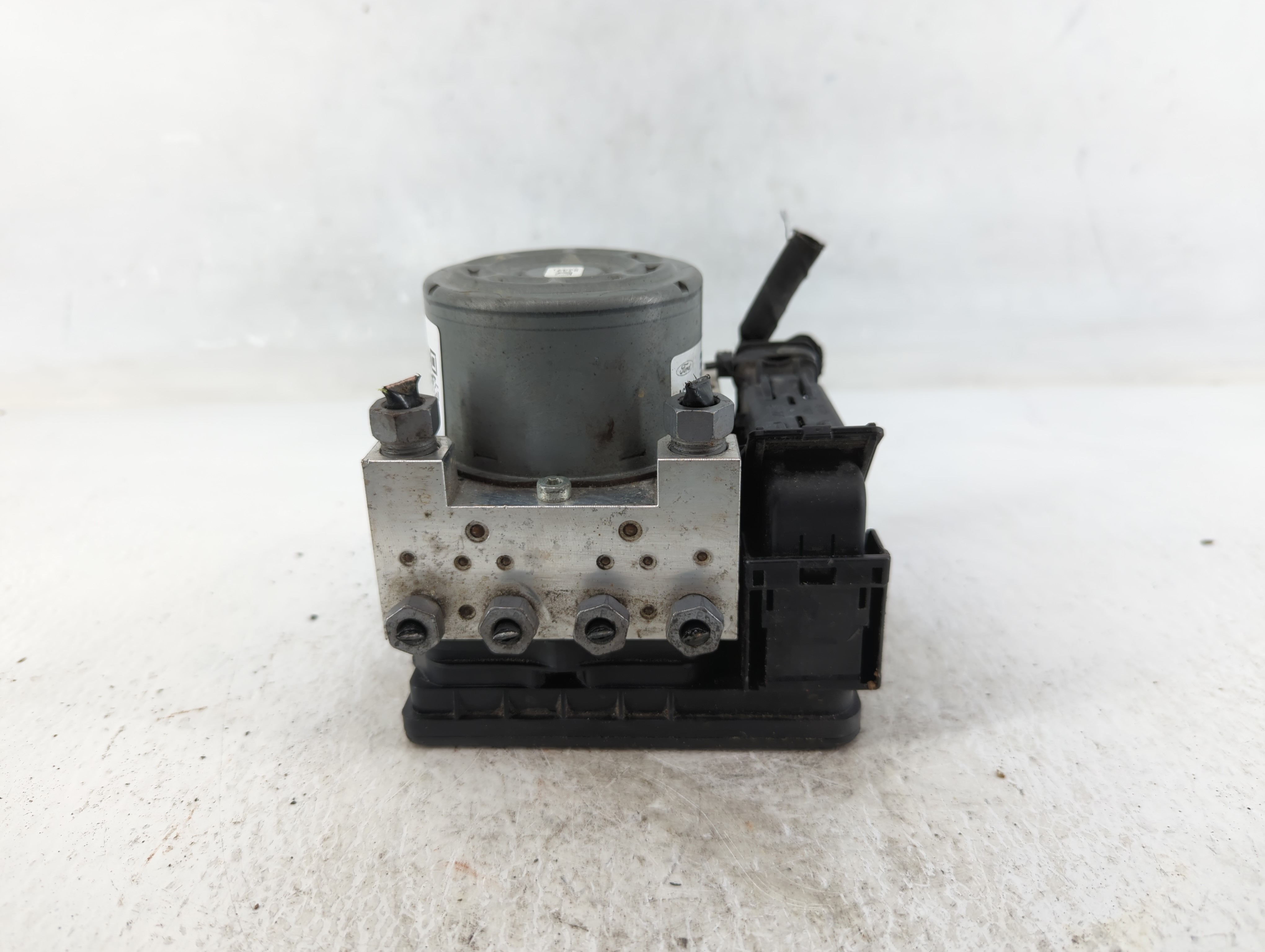 2018 Ford Explorer Abs Pump Control Module 648824 - Oemusedautoparts1.com