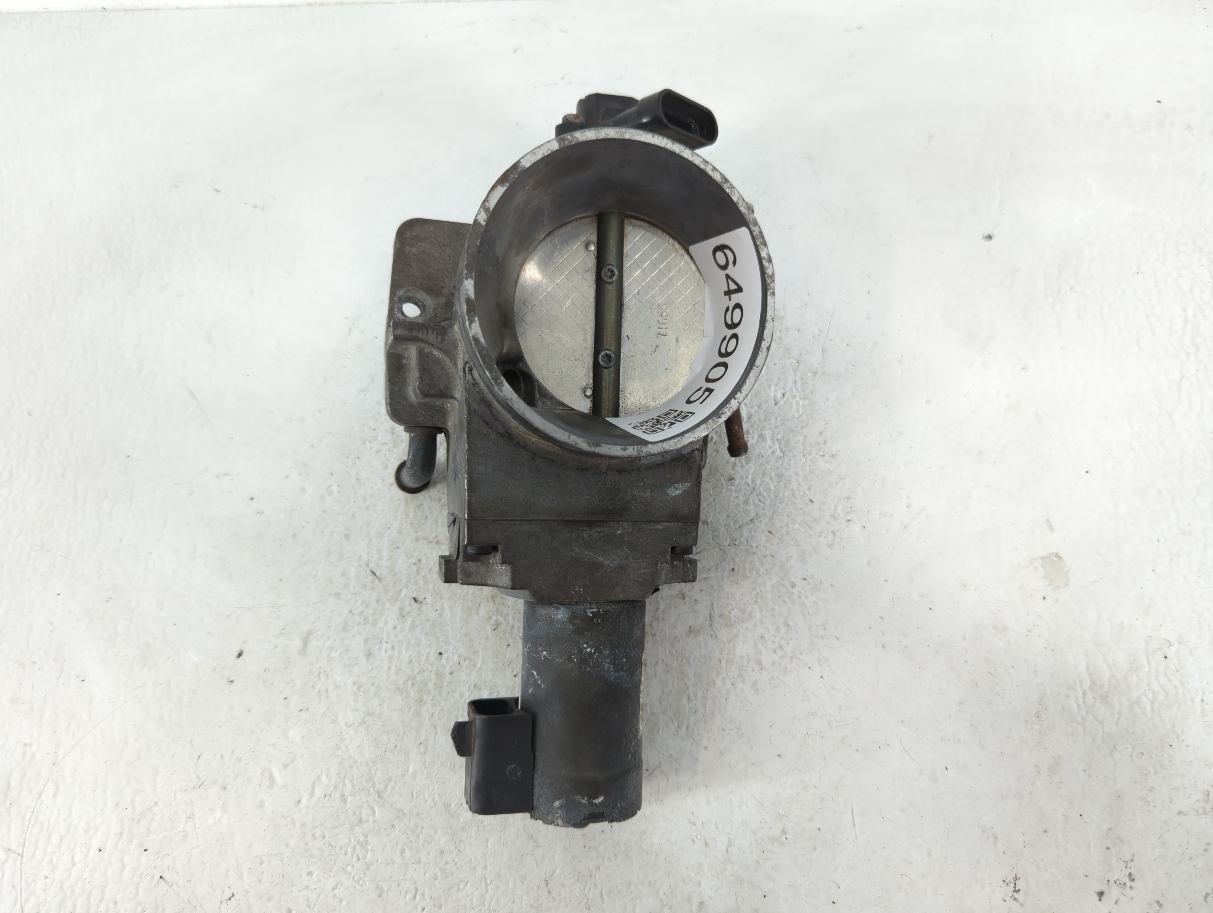 2000-2002 Chevrolet Suburban 2500 Throttle Body 649905 - Oemusedautoparts1.com