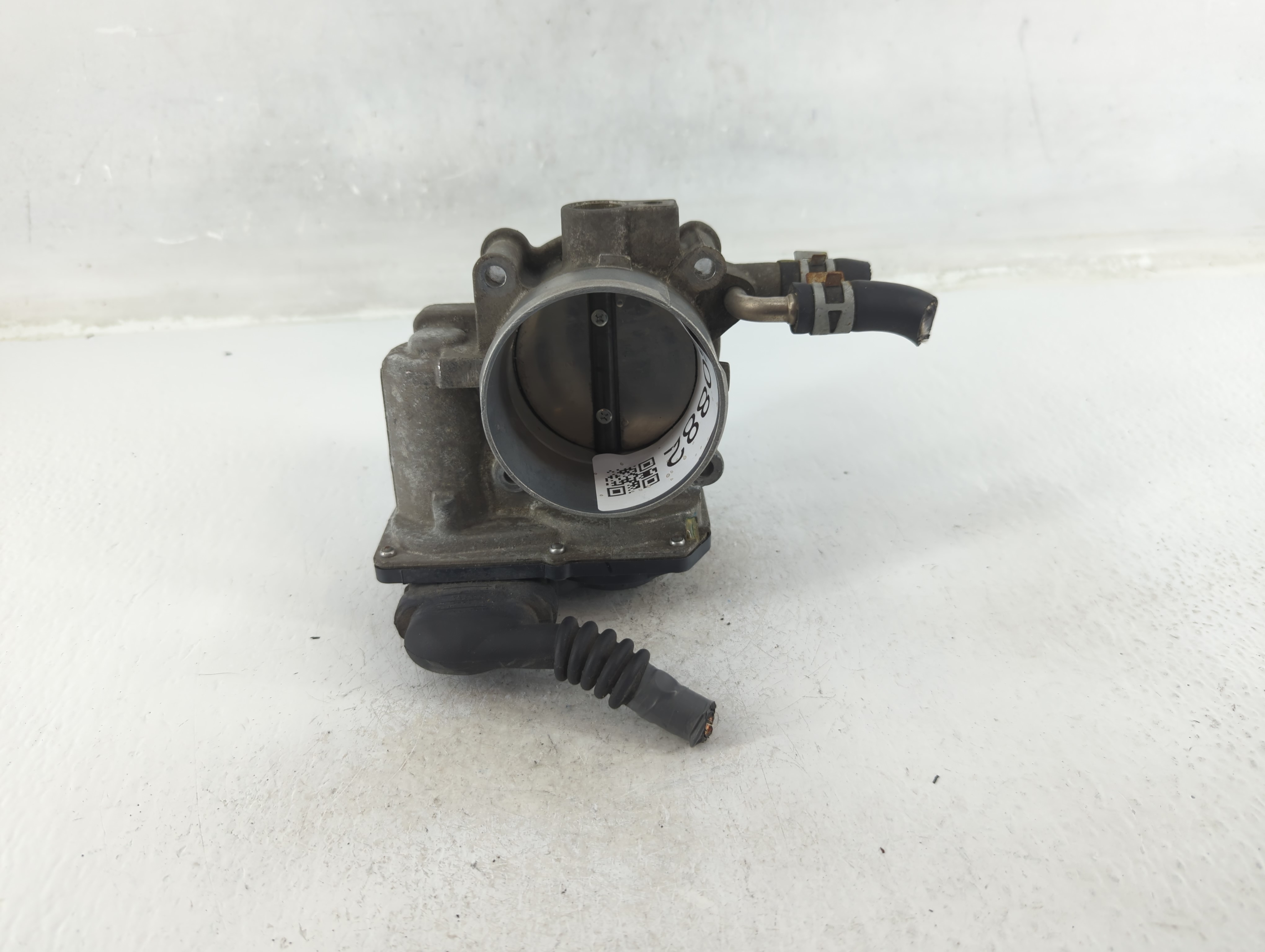 2010-2017 Toyota Camry Throttle Body 650882 - Oemusedautoparts1.com