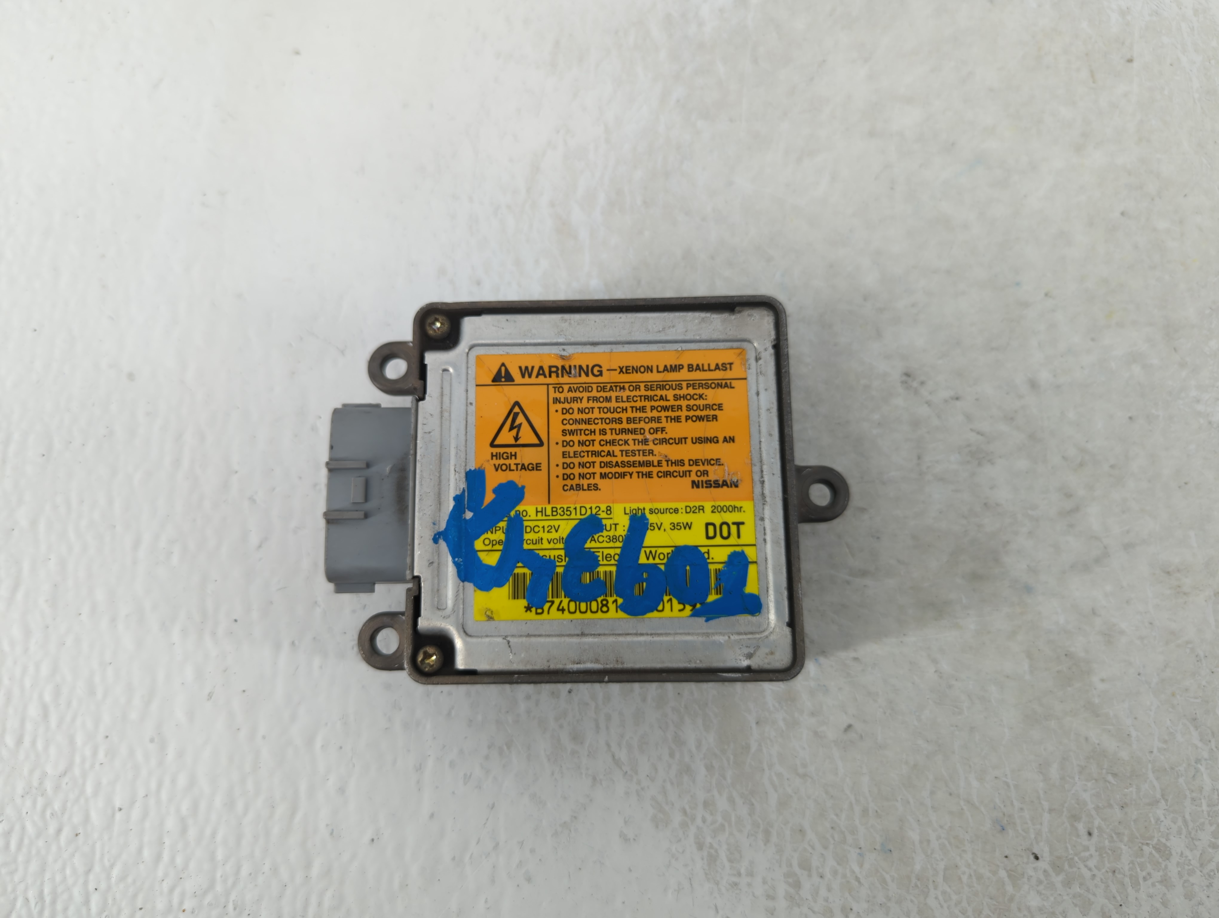 2002-2004 Infiniti I35 Headlight Ballast Head Light Silver Coast Metallic 651973 - Oemusedautoparts1.com