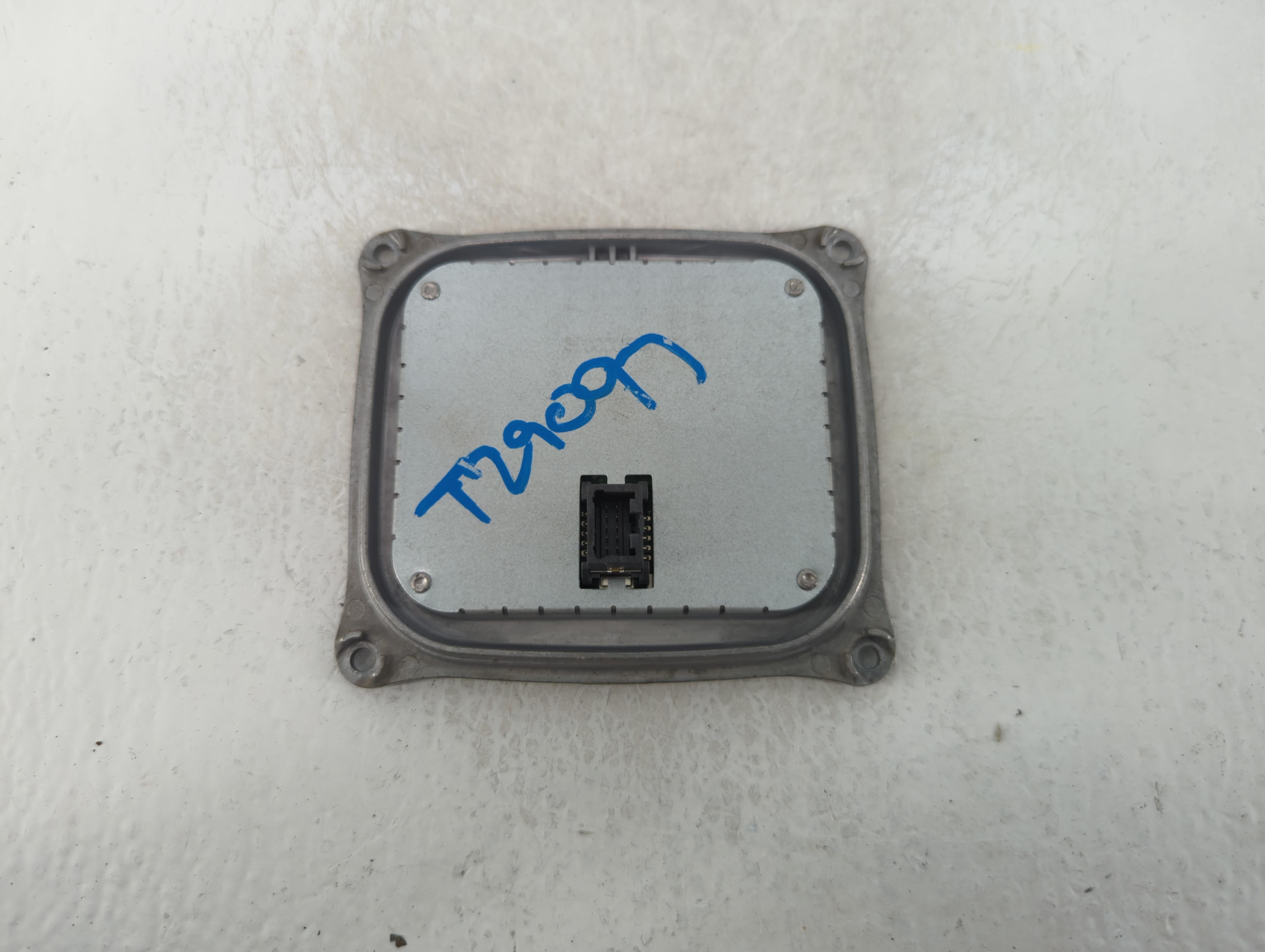 2016 Gmc Sierra 1500 Headlight Ballast Head Light 652637 - Oemusedautoparts1.com