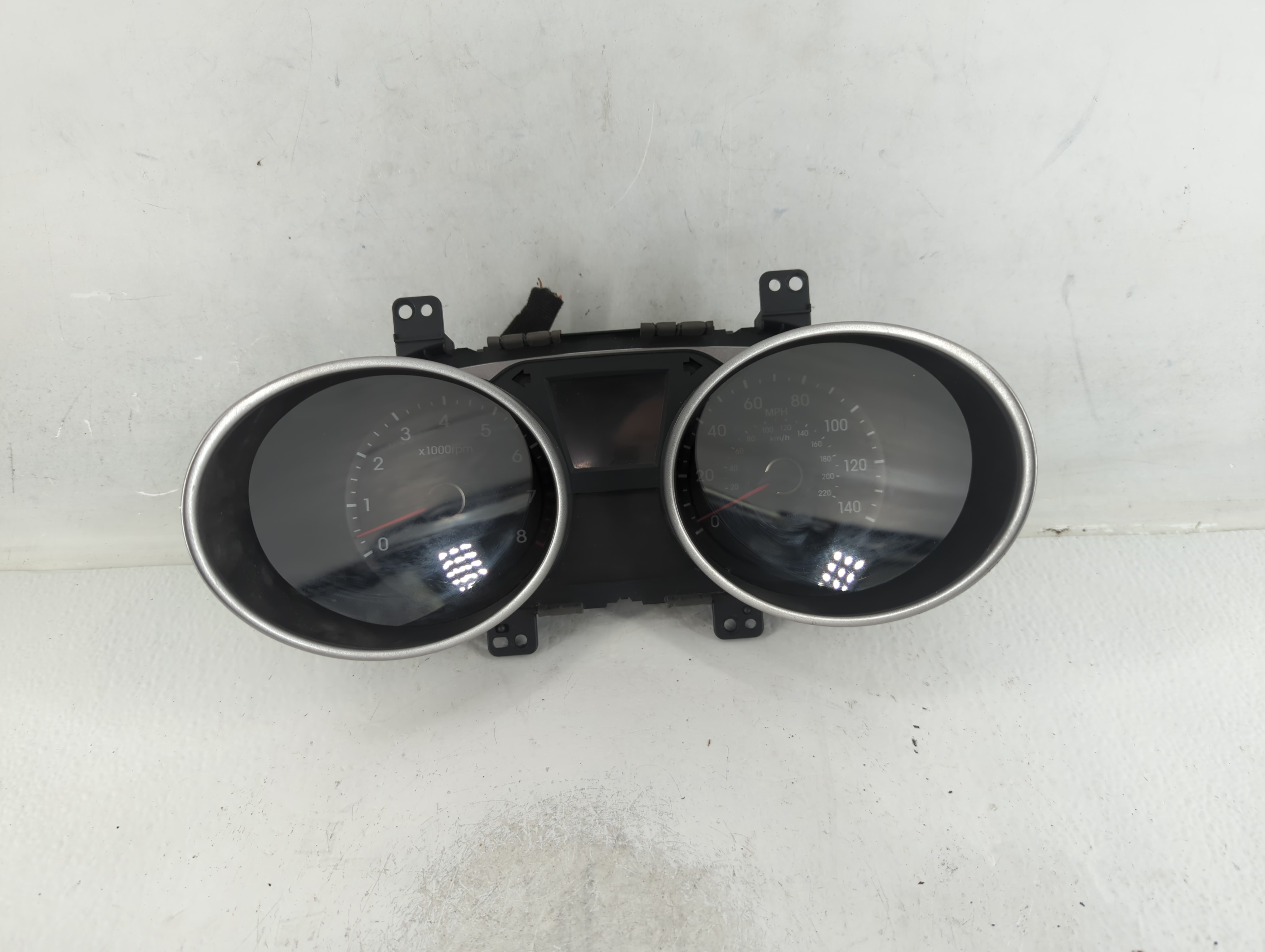Picture of 2014-2015 Hyundai Tucson Speedometer Instrument Cluster Gauges 653266