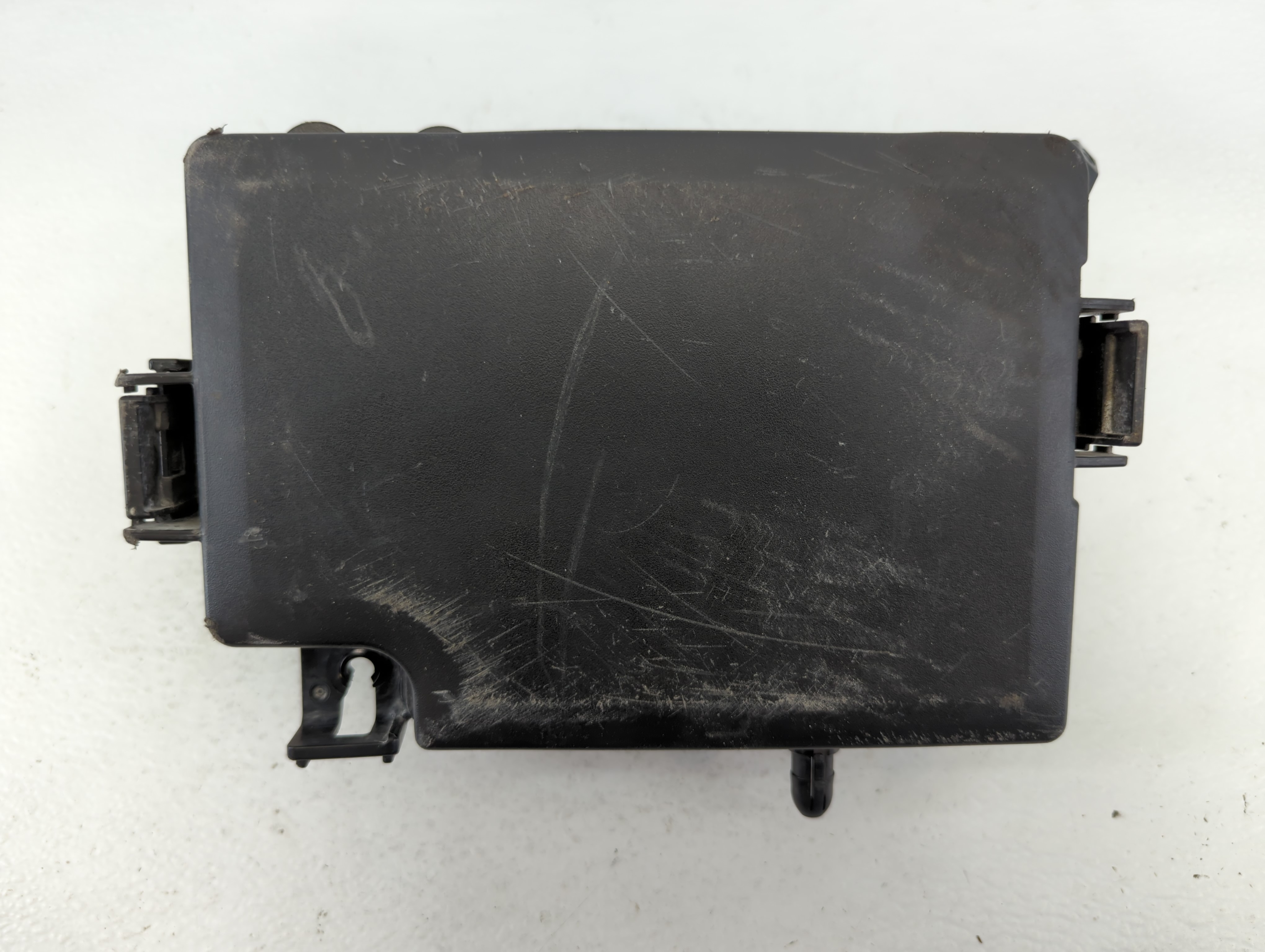Picture of 2018-2018 Hyundai Elantra Fusebox Fuse Box Relay Module 91203-f2525c 653324