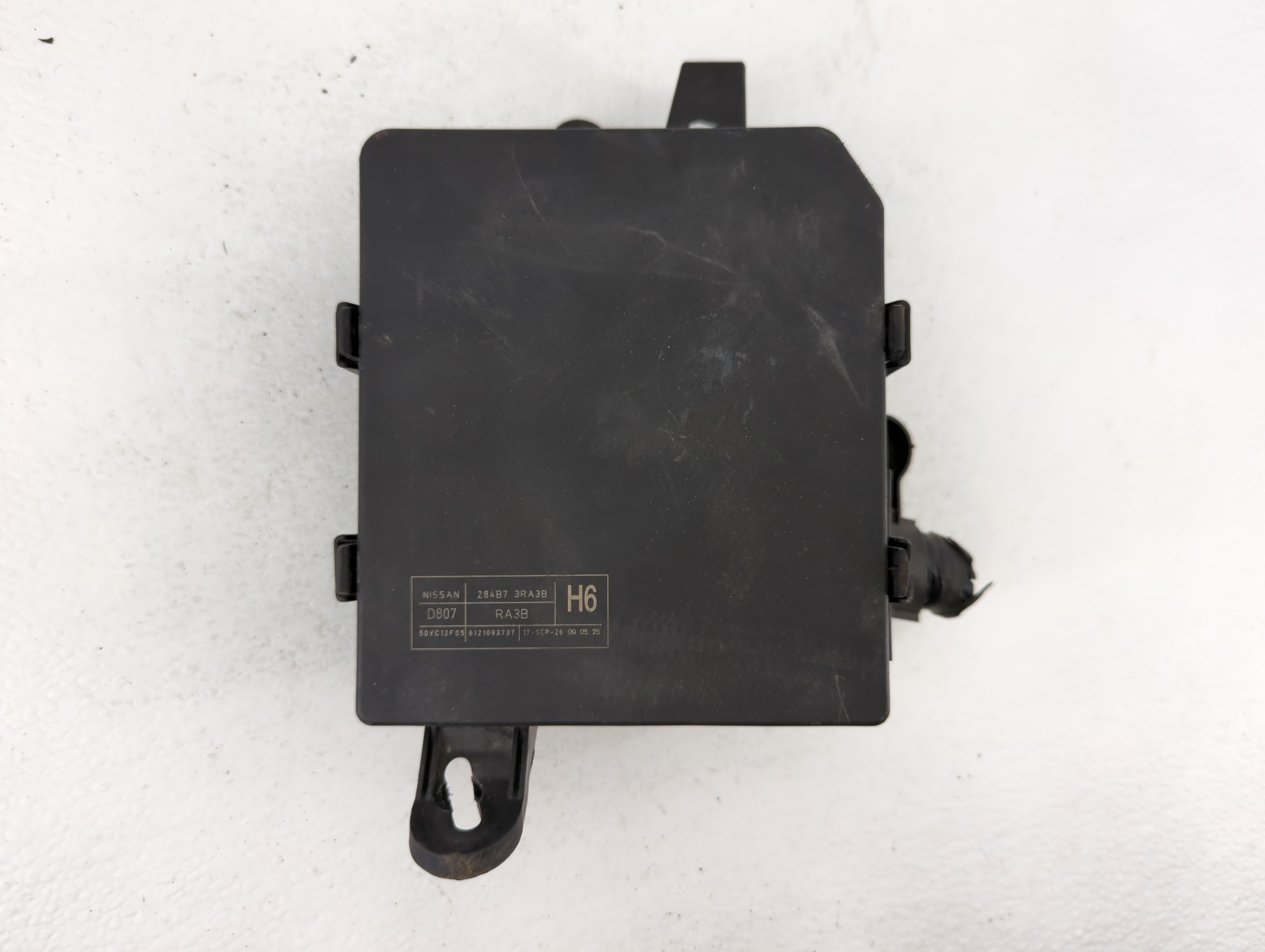 Hyundai Santa Fe Fusebox Fuse Box Relay Module 284b7-3ra3b 653899 - Oemusedautoparts1.com