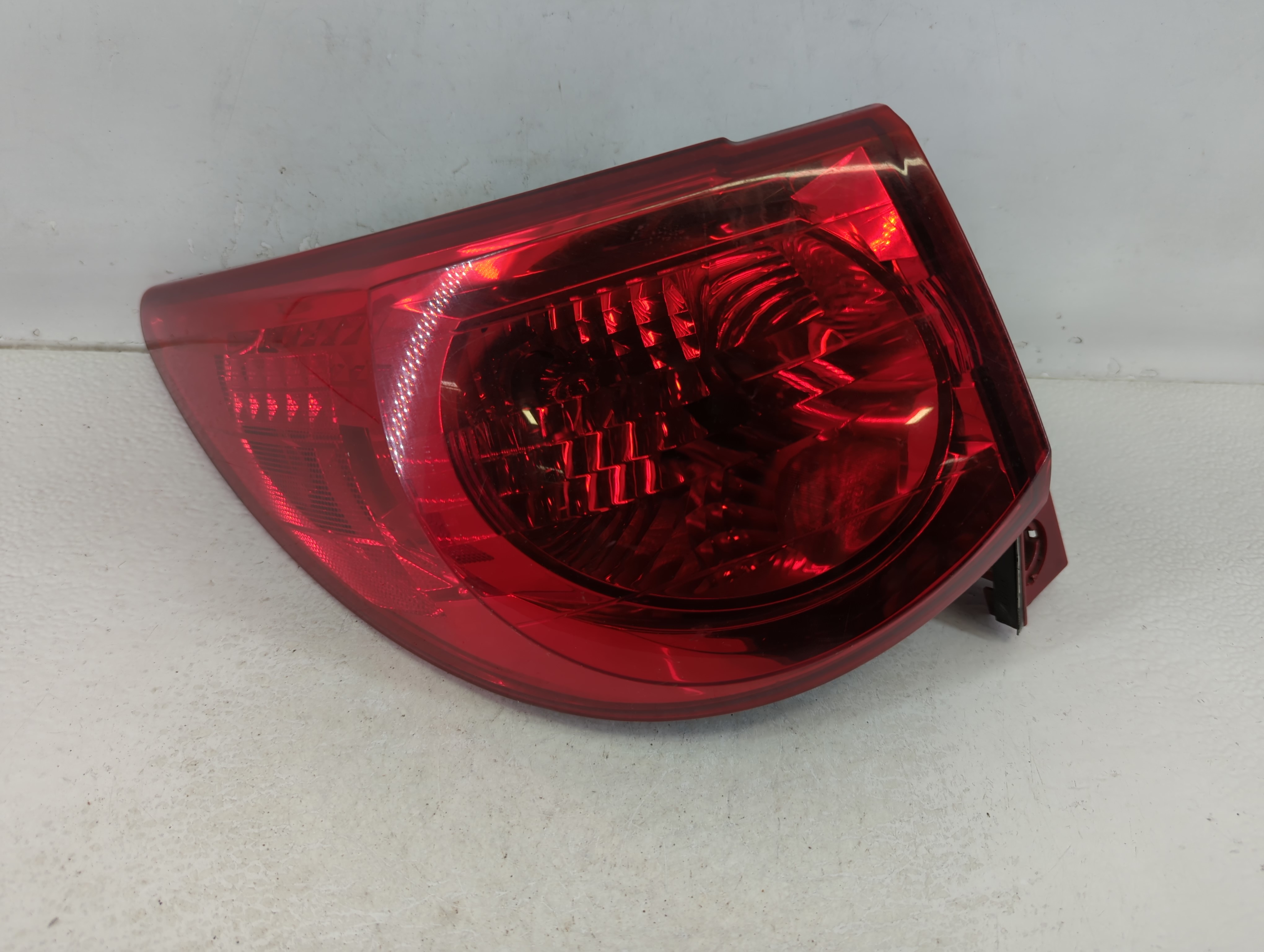 2011 Chevrolet Traverse Driver Left Side Tail Light Taillight Oem 654320 - Oemusedautoparts1.com