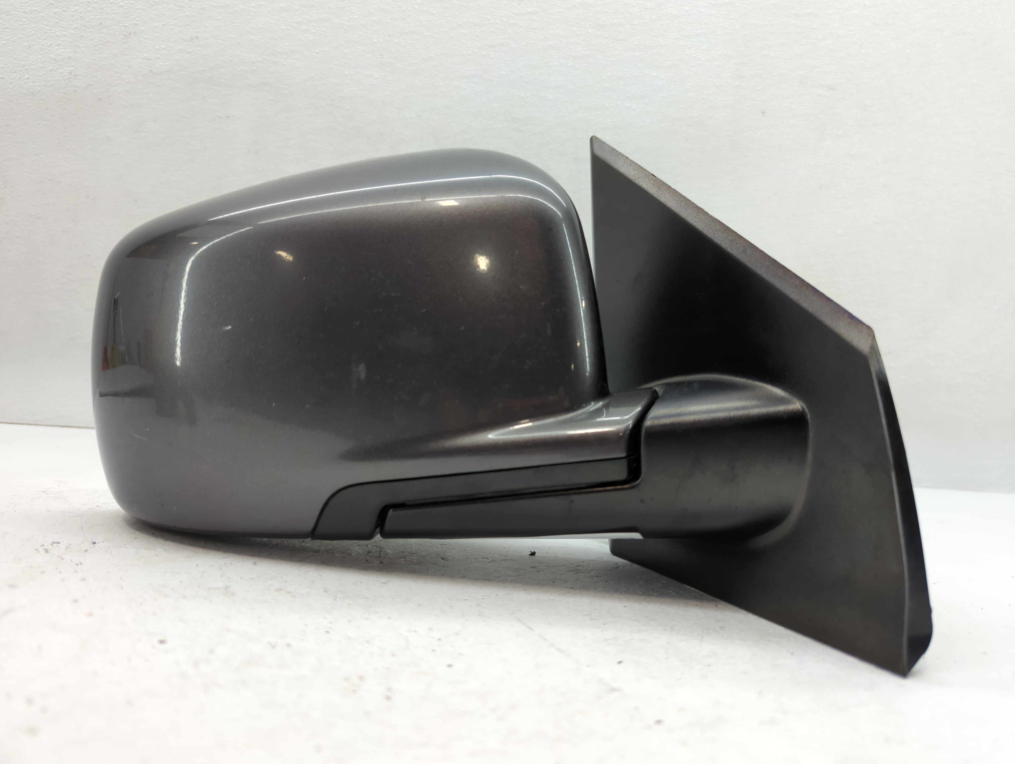 2016 Dodge Journey Passenger Right Side View Power Door Mirror Dark Gray 654682 - Oemusedautoparts1.com