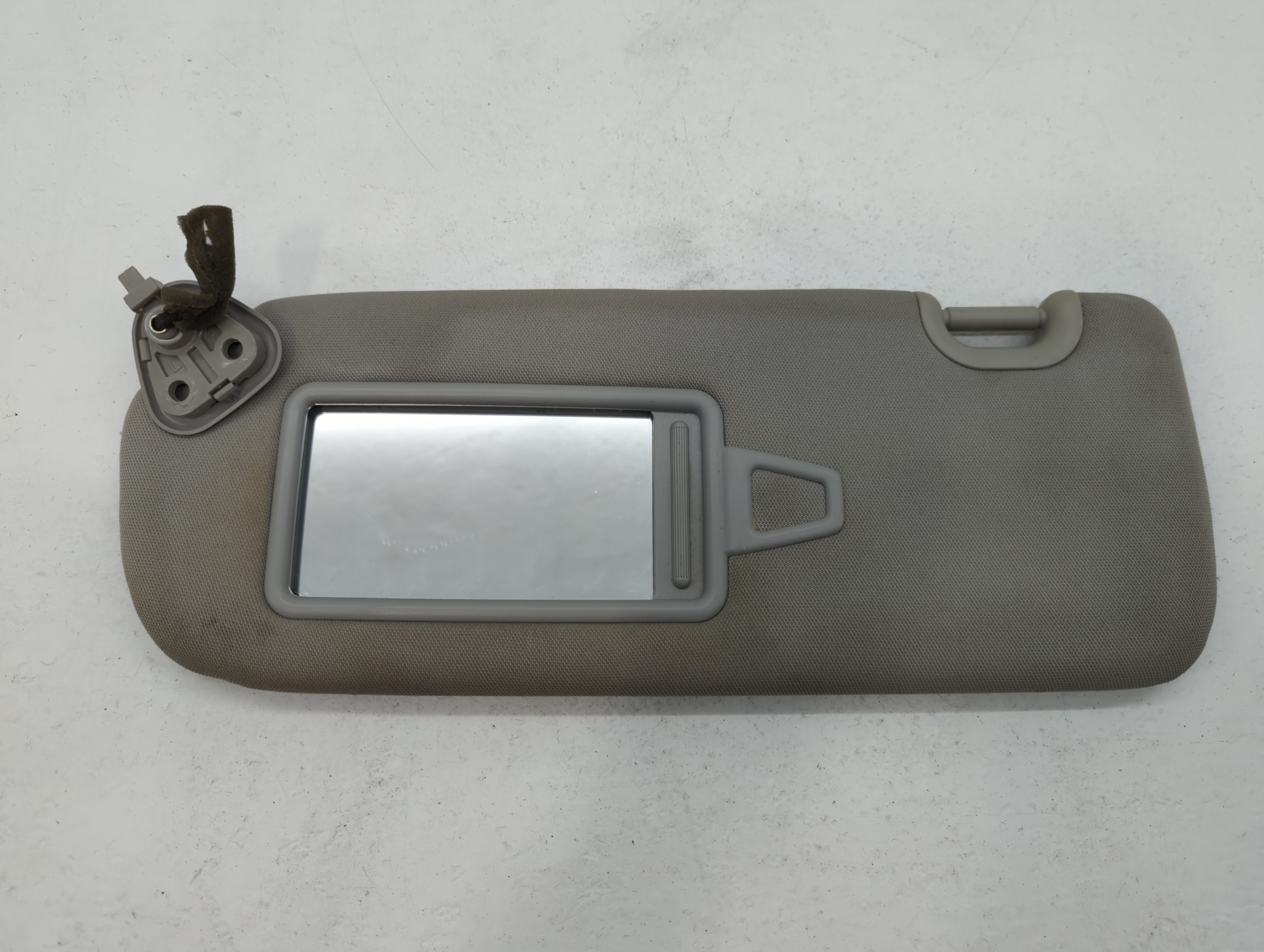 Picture of 2013-2019 Hyundai Santa Fe Driver Sun Visor Mirror Left Sunvisor Gray 654824