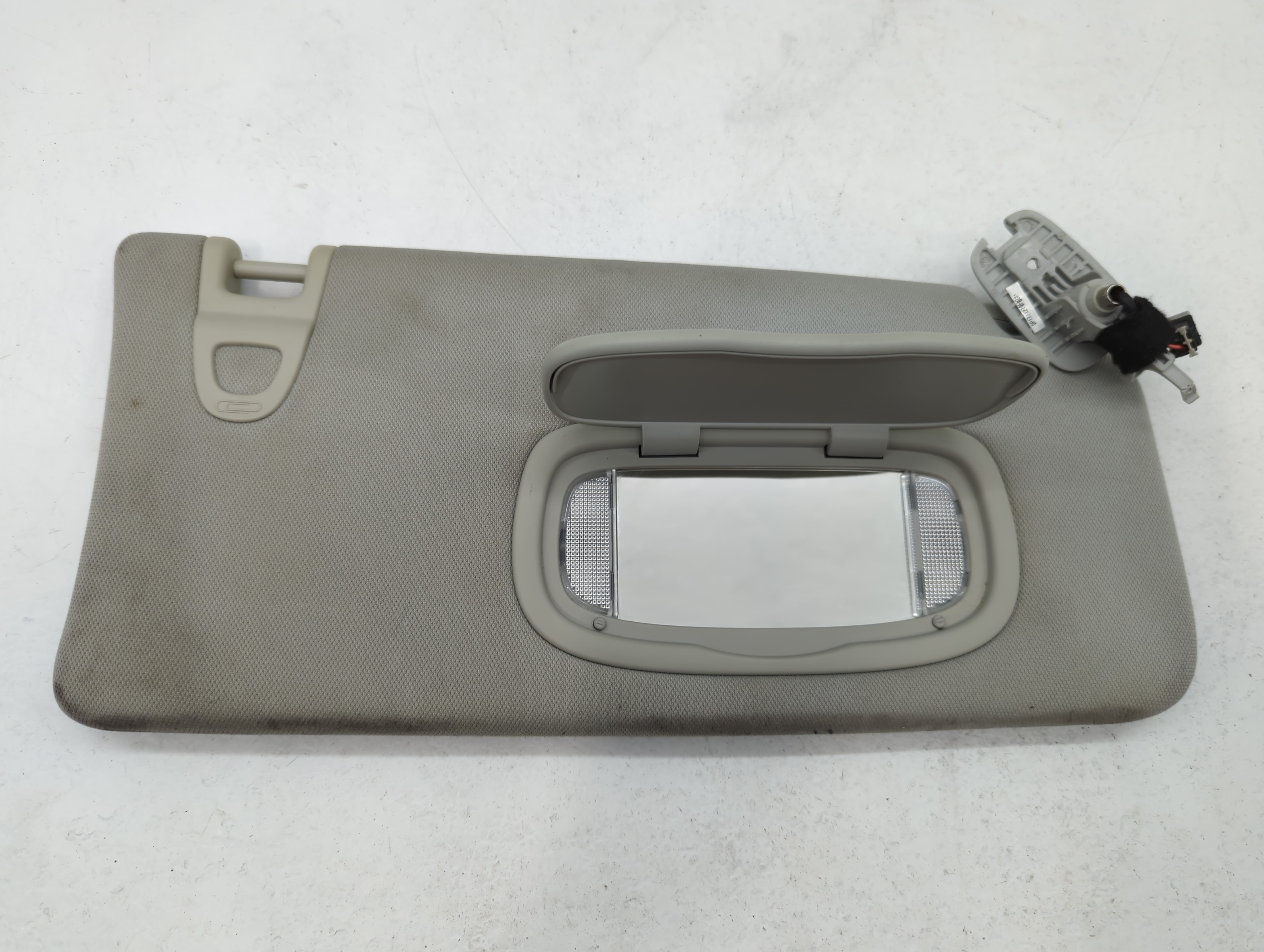 2018 Jeep Compass Passenger Sun Visor Mirror Right Sunvisor Gray 654941 - Oemusedautoparts1.com