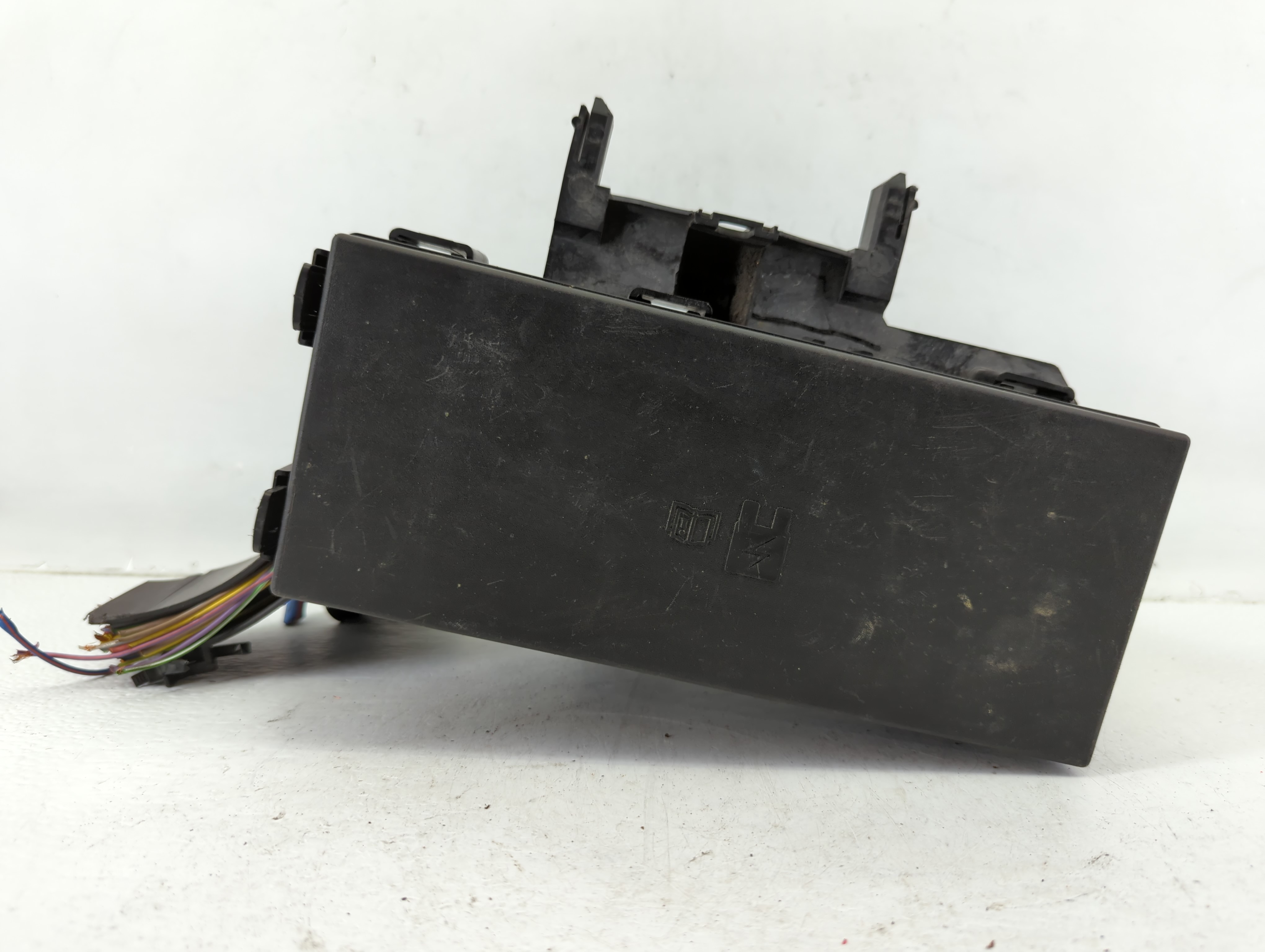 2014-2015 Ford Explorer Fusebox Fuse Box Relay Module Bt4t-14a003-aa 655079 - Oemusedautoparts1.com