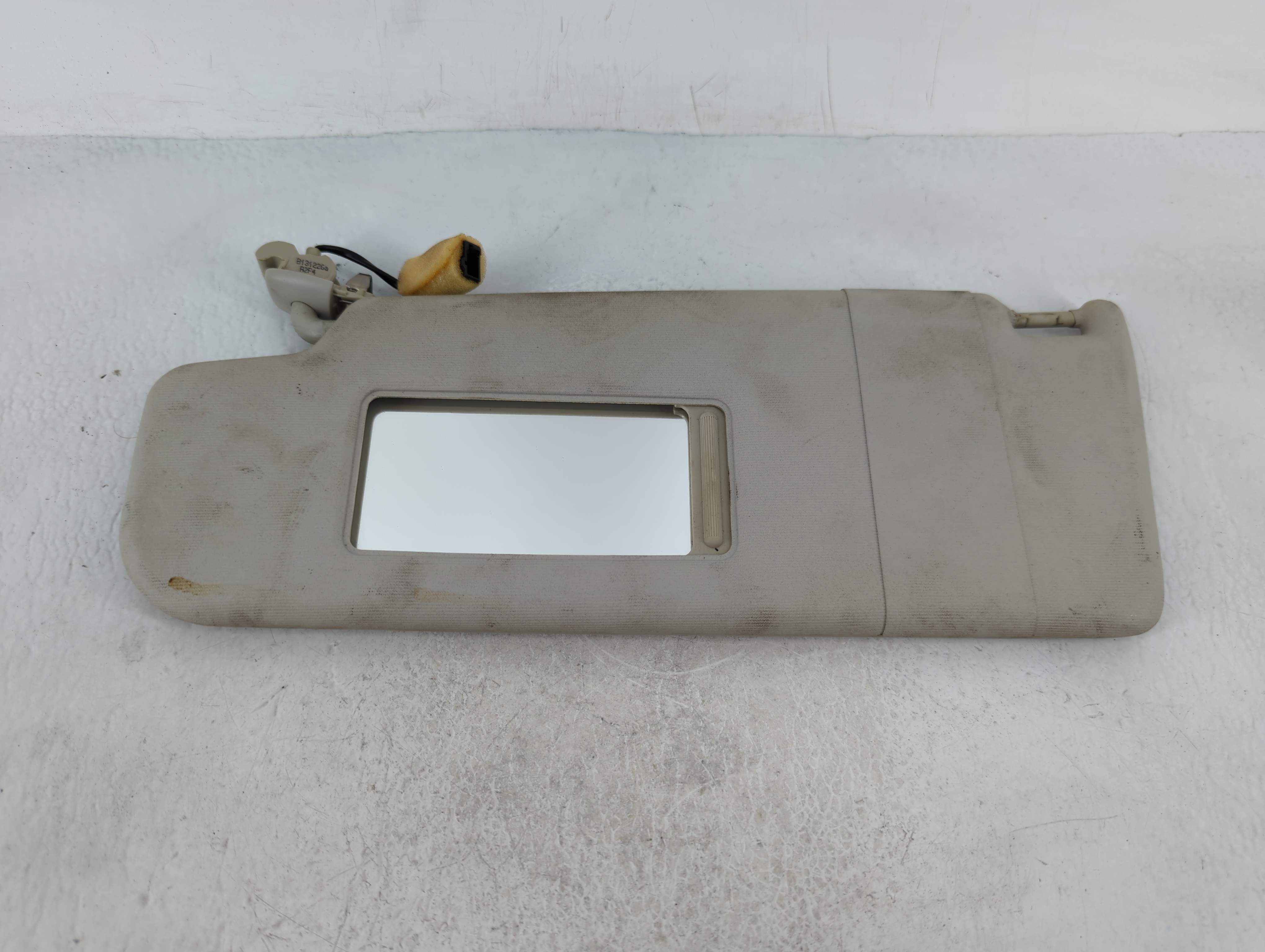 Picture of 2011-2018 Volkswagen Jetta Driver Sun Visor Mirror Left Sunvisor Grey 655695