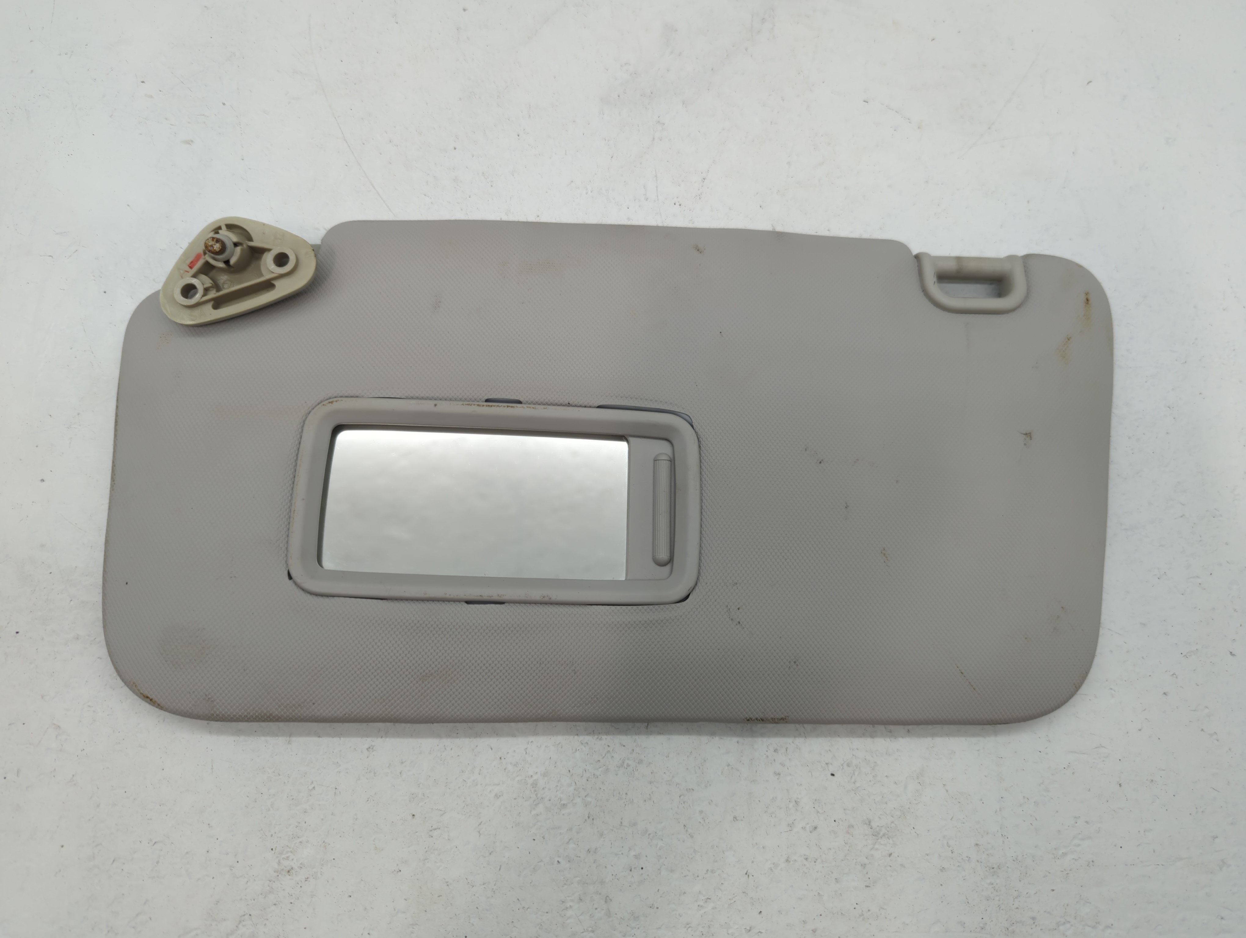 2009 Subaru Forester Driver Sun Visor Mirror Left Sunvisor Ivory 655725 - Oemusedautoparts1.com