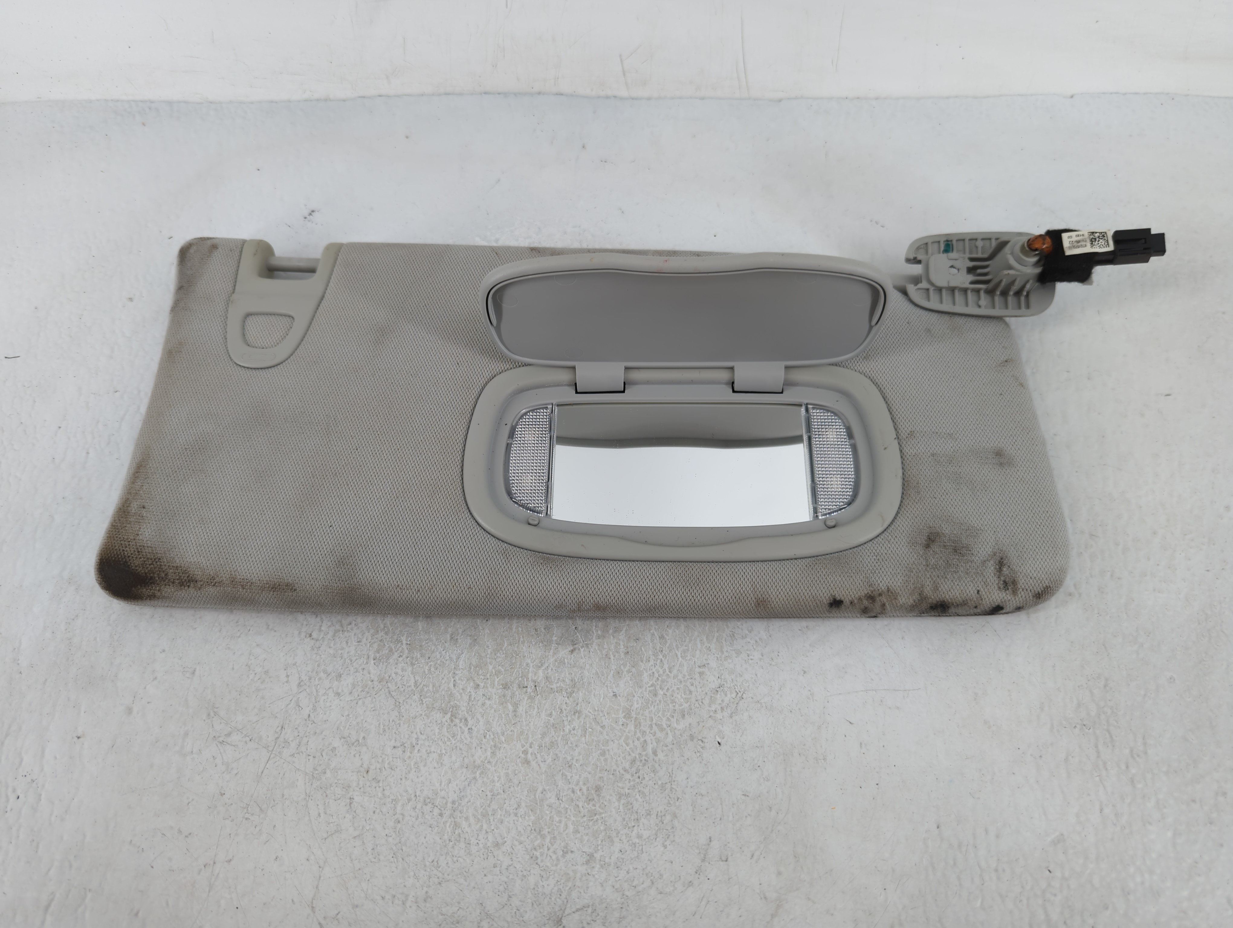 2020 Jeep Compass Passenger Sun Visor Mirror Right Sunvisor Grey 656336 - Oemusedautoparts1.com