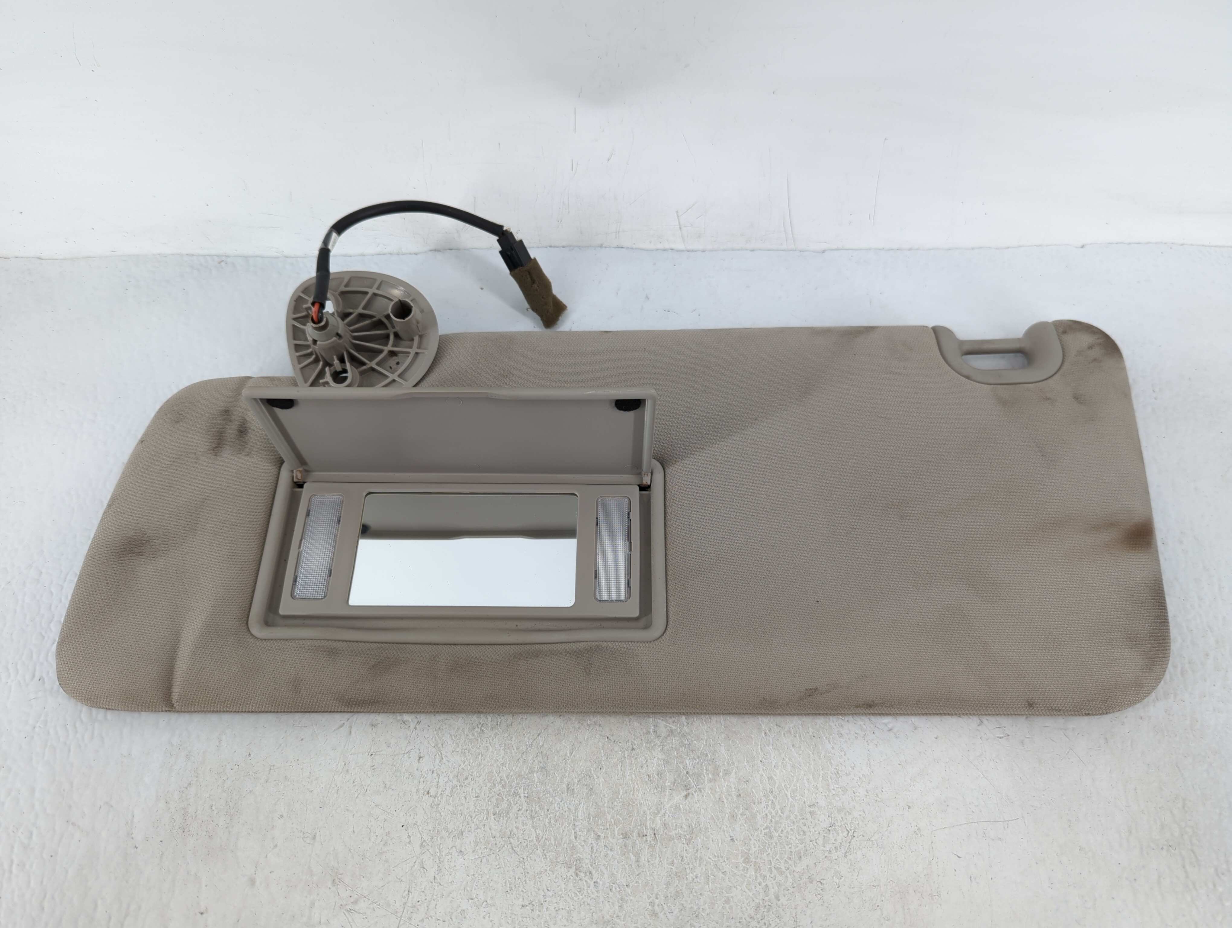 Picture of Dodge Ram 1500 Driver Sun Visor Mirror Left Sunvisor Beige 656349