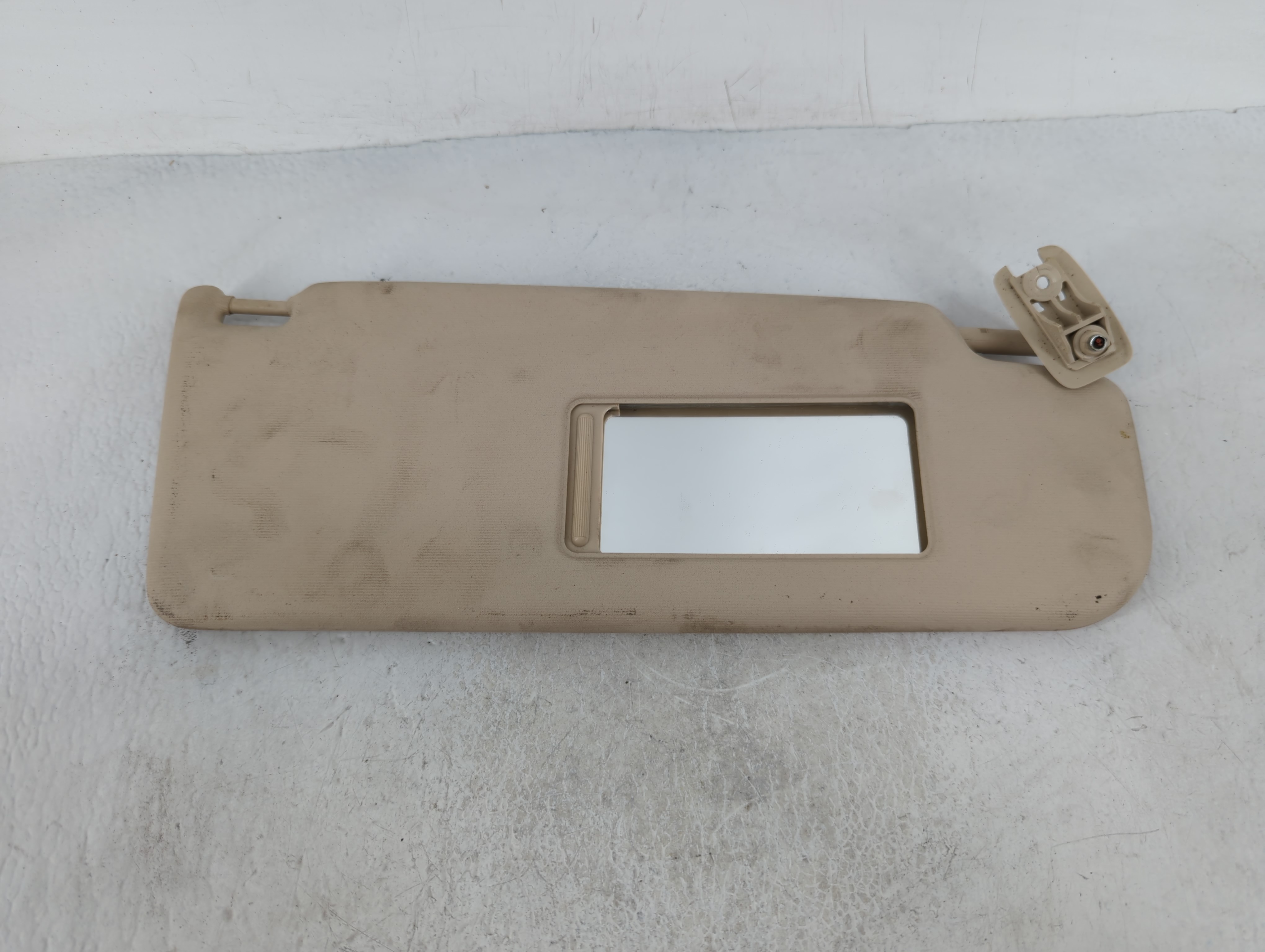 2009-2017 Volkswagen Cc Passenger Sun Visor Mirror Right Sunvisor Cream 656401 - Oemusedautoparts1.com
