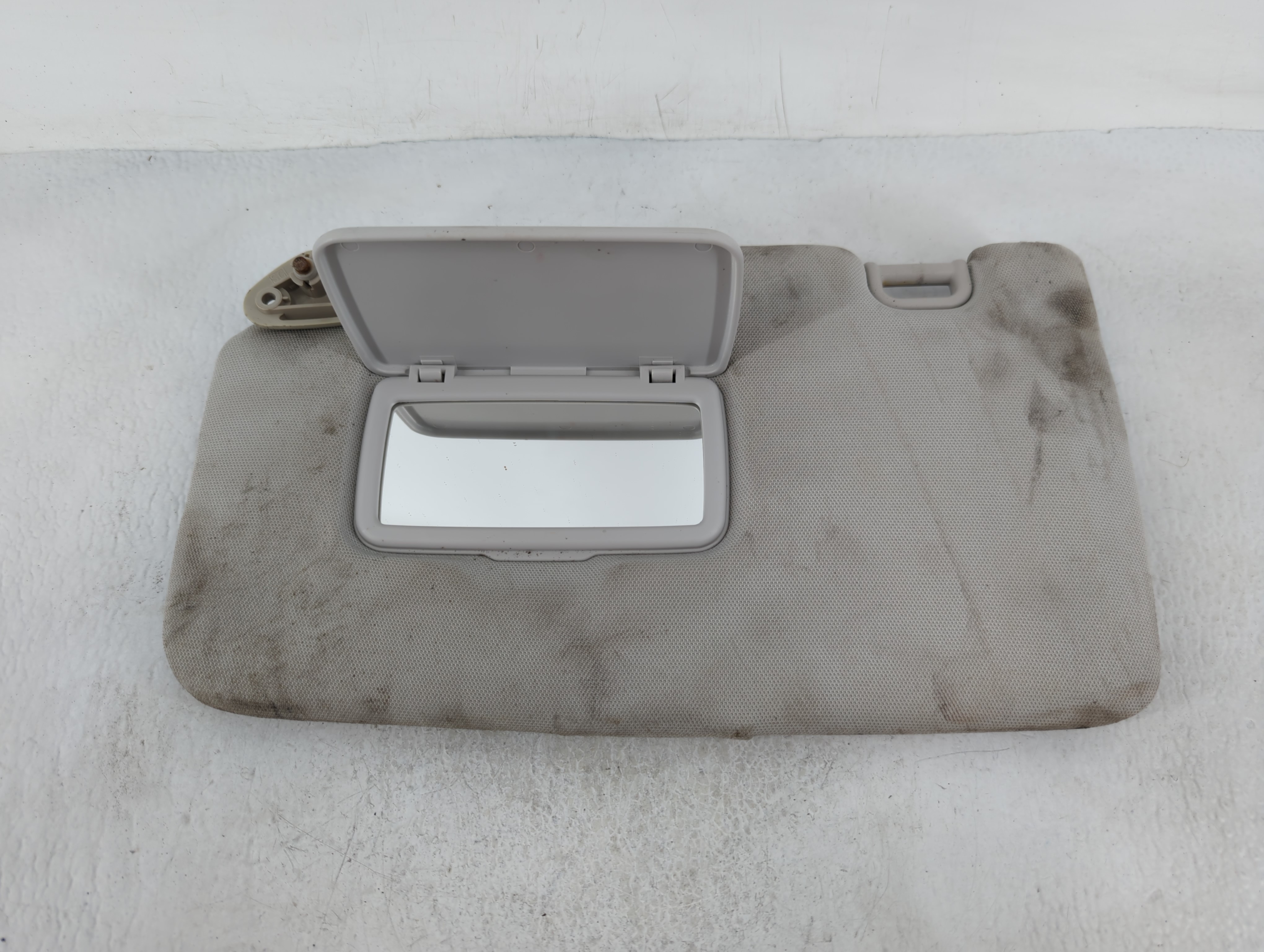 2014 Subaru Forester Driver Sun Visor Mirror Left Sunvisor Light Grey 656403 - Oemusedautoparts1.com
