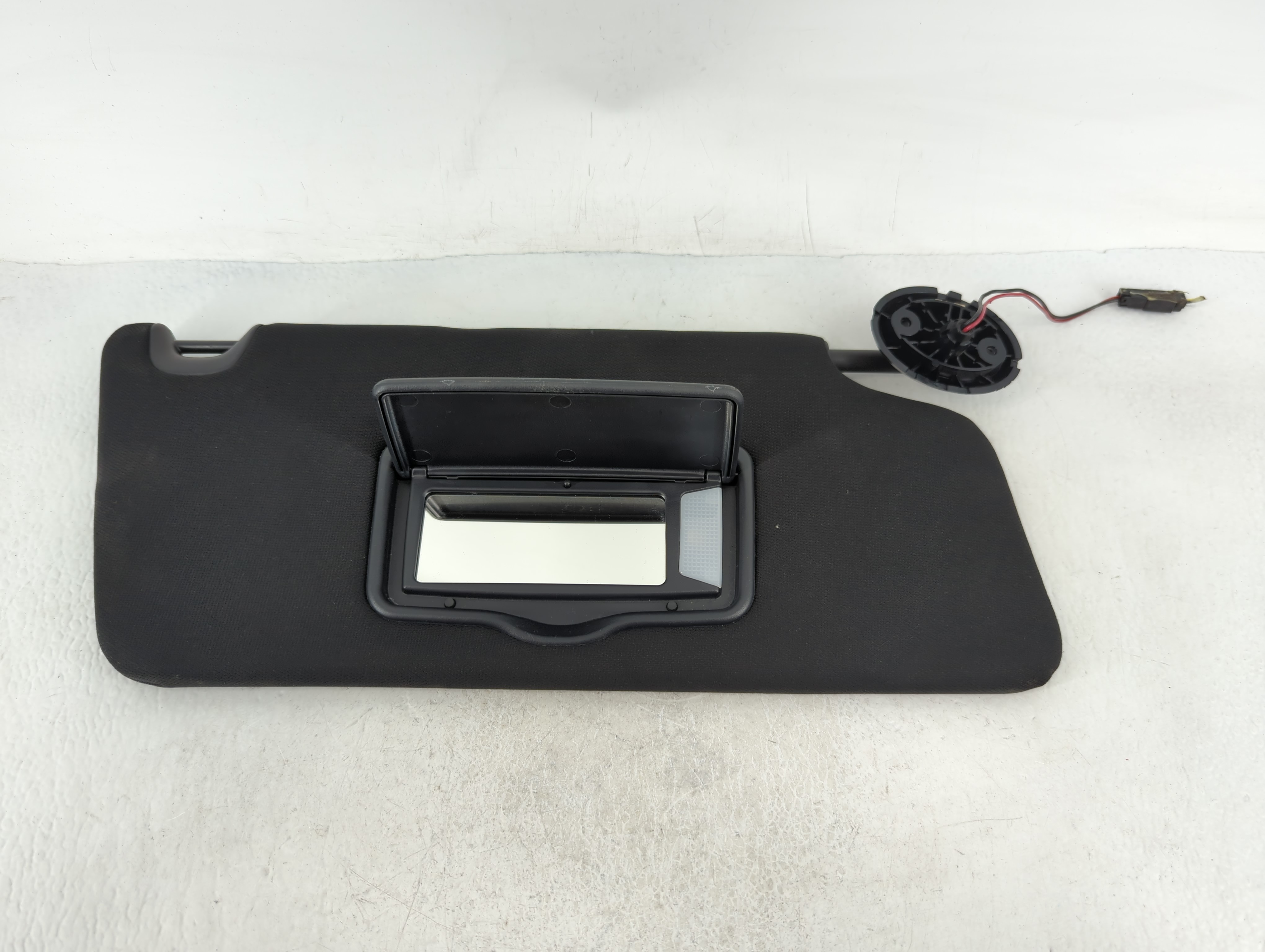 2017 Ford Explorer Passenger Sun Visor Mirror Right Sunvisor Black 656505 - Oemusedautoparts1.com
