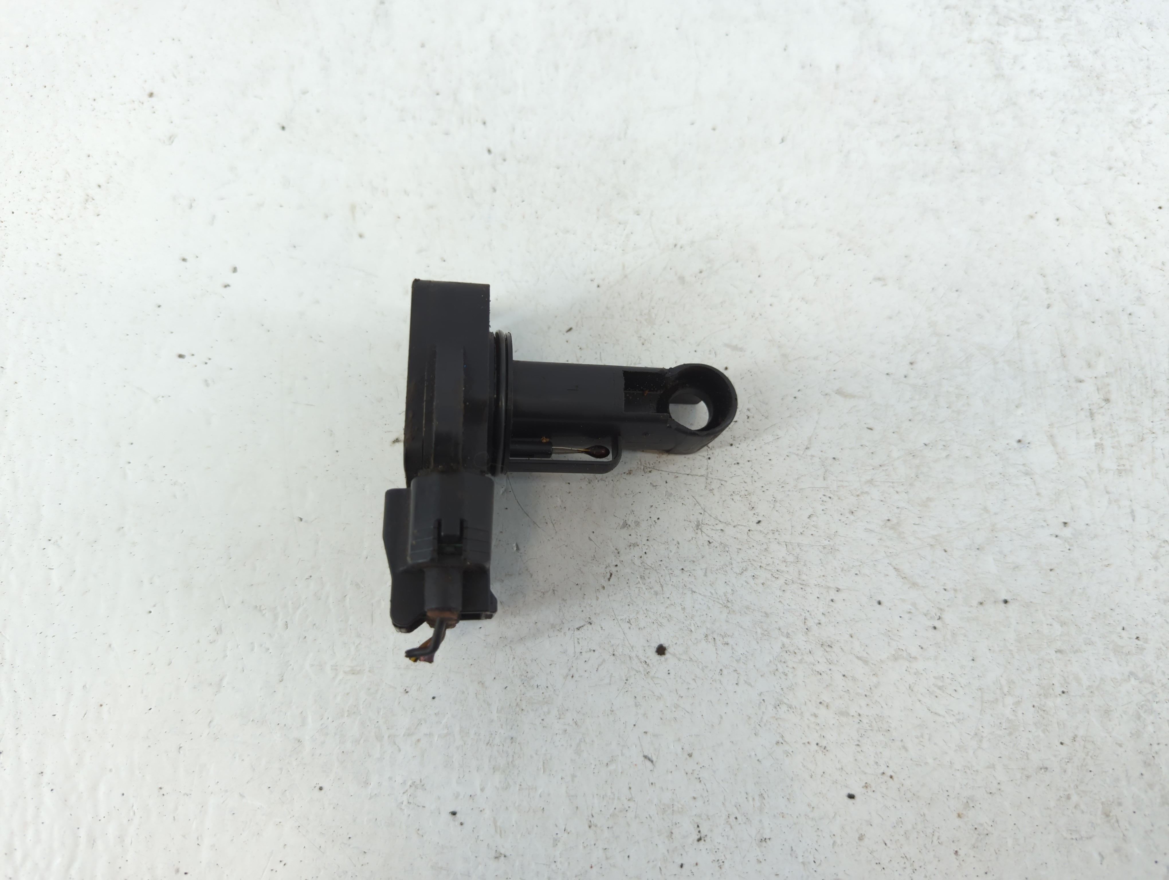 2004-2006 Scion Xb Mass Air Flow Meter Maf 657048 - Oemusedautoparts1.com
