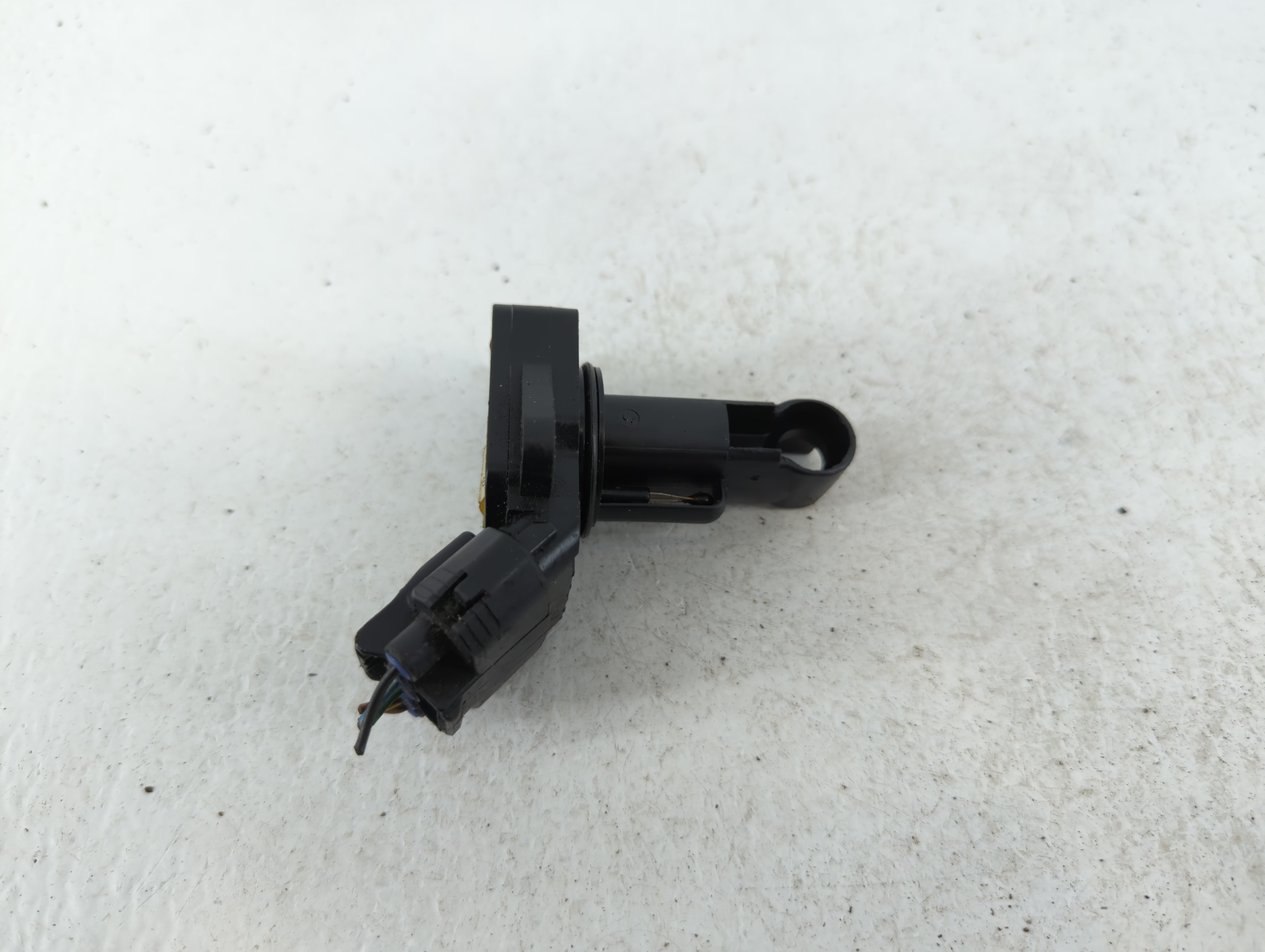 Picture of 2000-2002 Toyota Corolla Mass Air Flow Meter Maf 657566