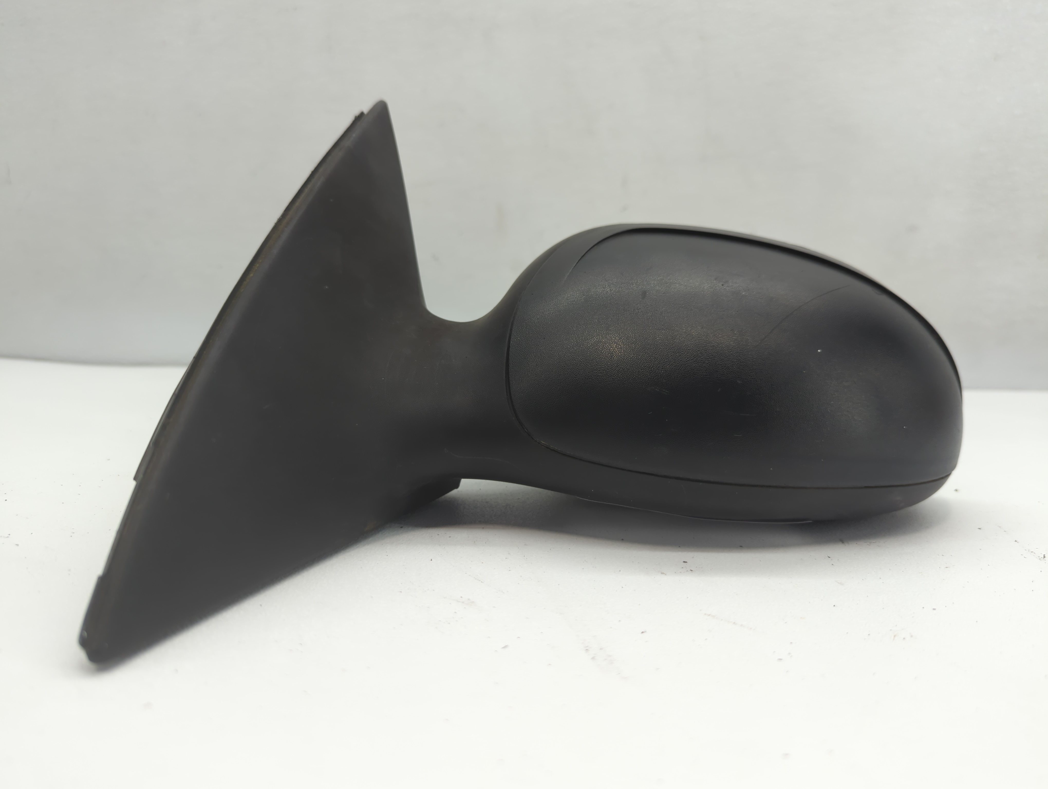 2000-2007 Ford Taurus Driver Left Side View Manual Door Mirror Black 657599 - Oemusedautoparts1.com