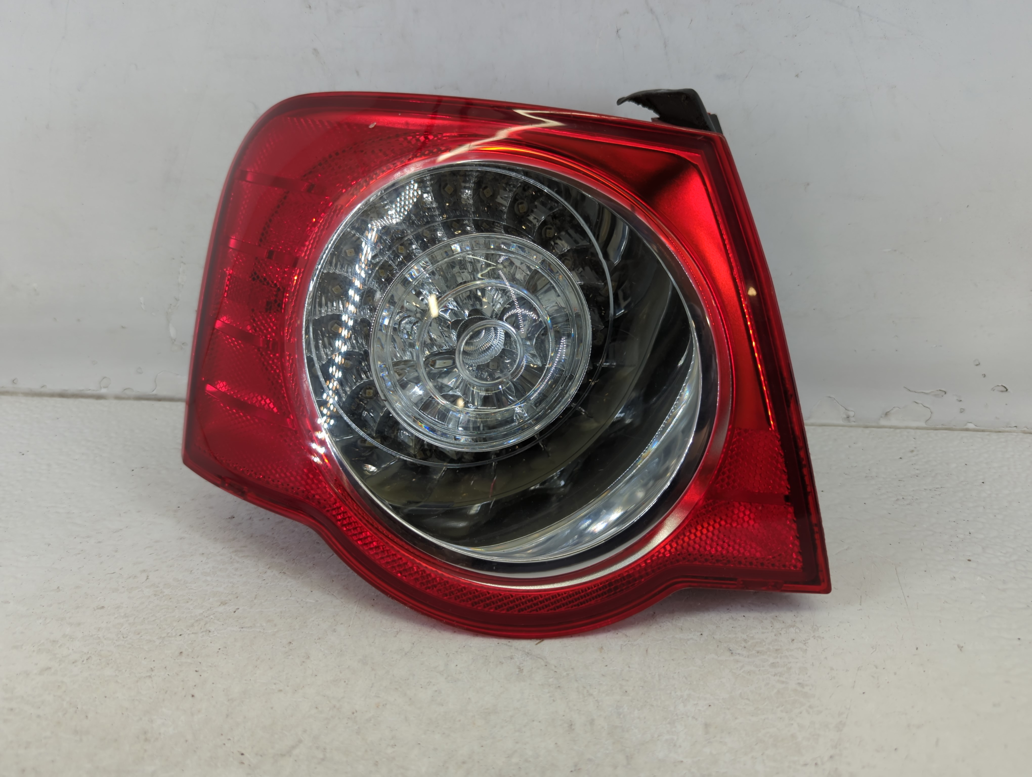 2008-2010 Volkswagen Passat Driver Left Side Tail Light Taillight Oem 658580 - Oemusedautoparts1.com