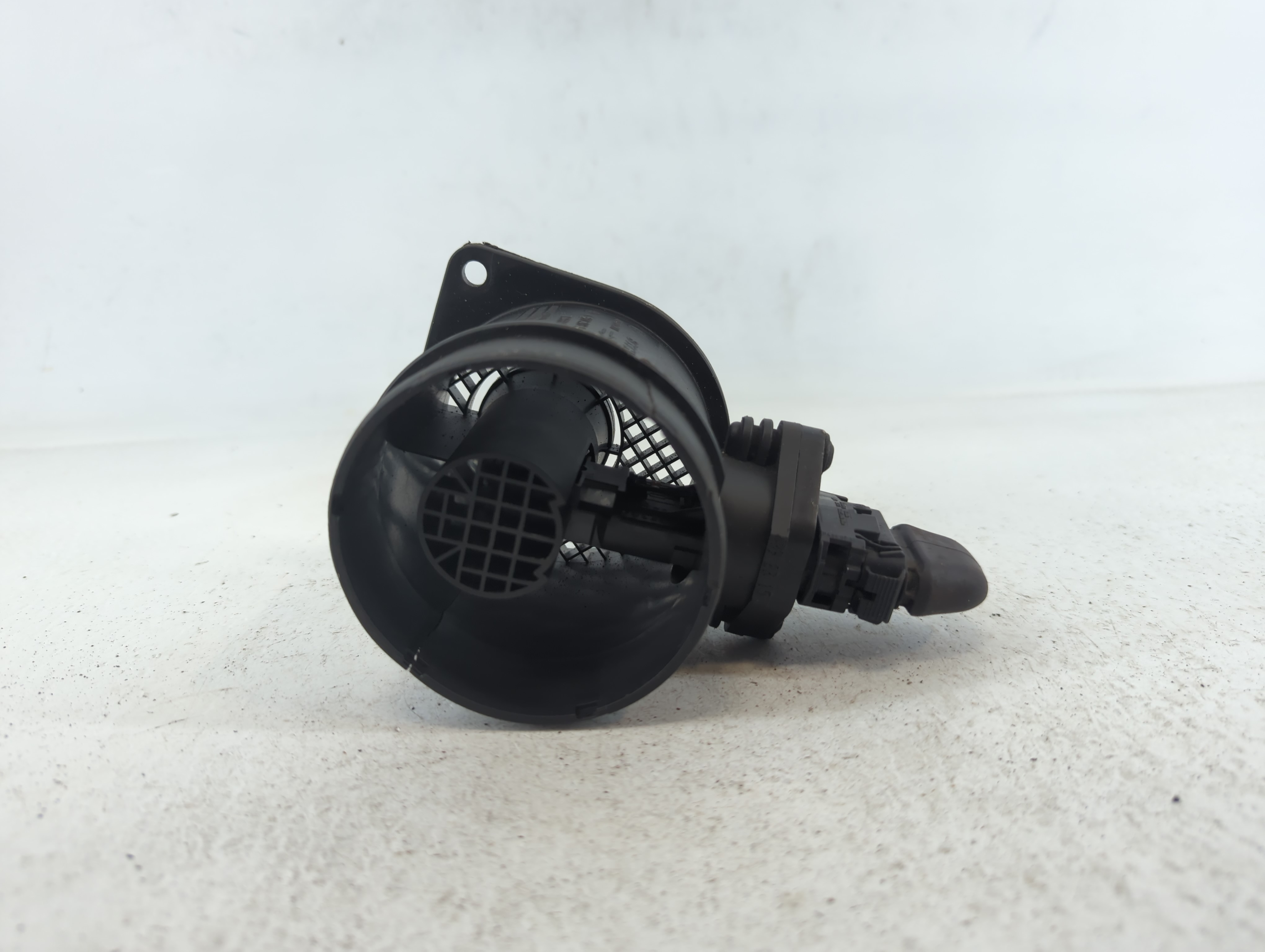 Picture of 2004-2006 Cadillac Srx Mass Air Flow Meter Maf 659271