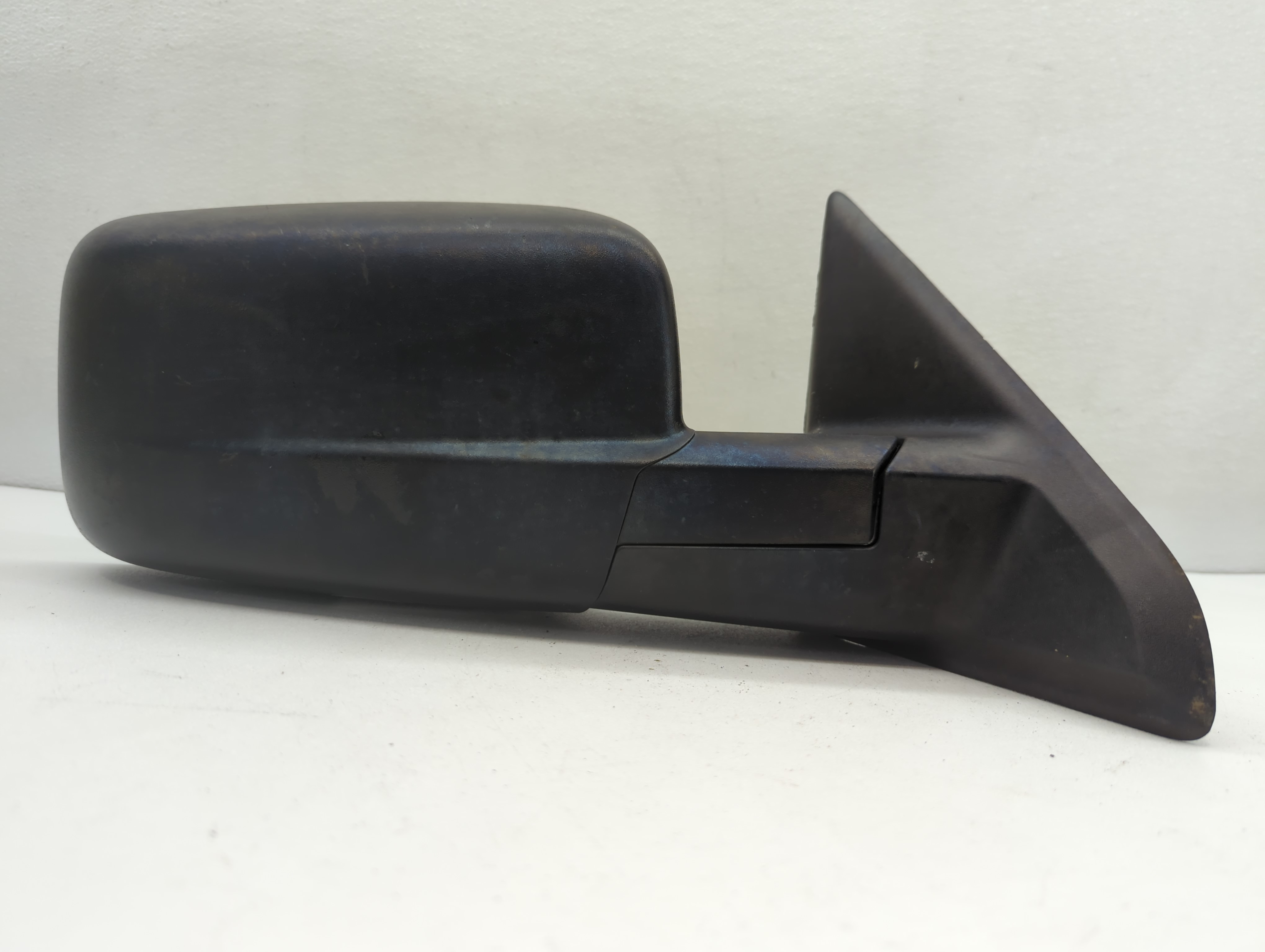 Picture of Dodge Ram 1500 Passenger Right Side View Manual Door Mirror Black 660024
