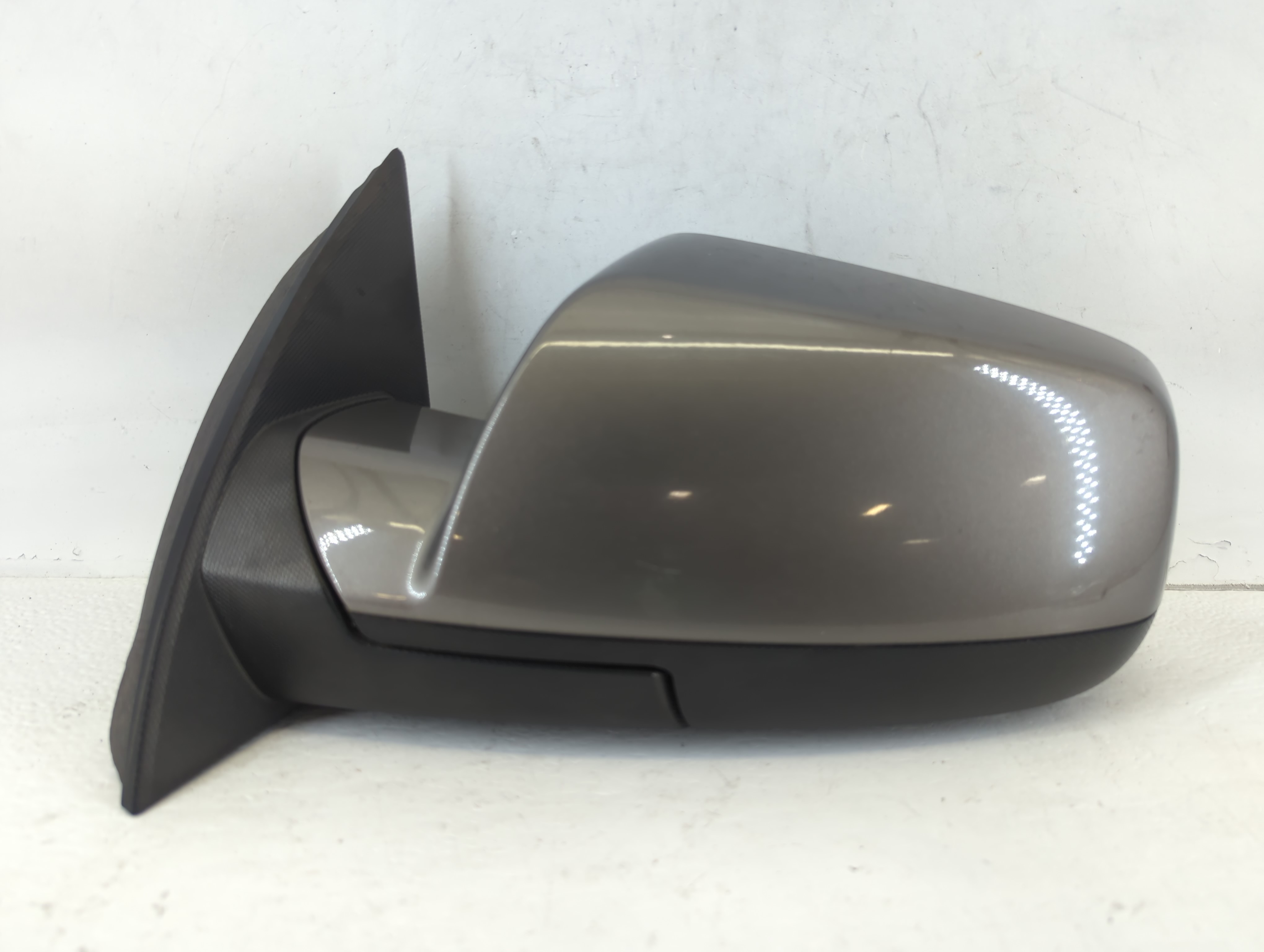 2010-2011 Chevrolet Equinox Driver Left Side View Power Door Mirror Grey 660458 - Oemusedautoparts1.com