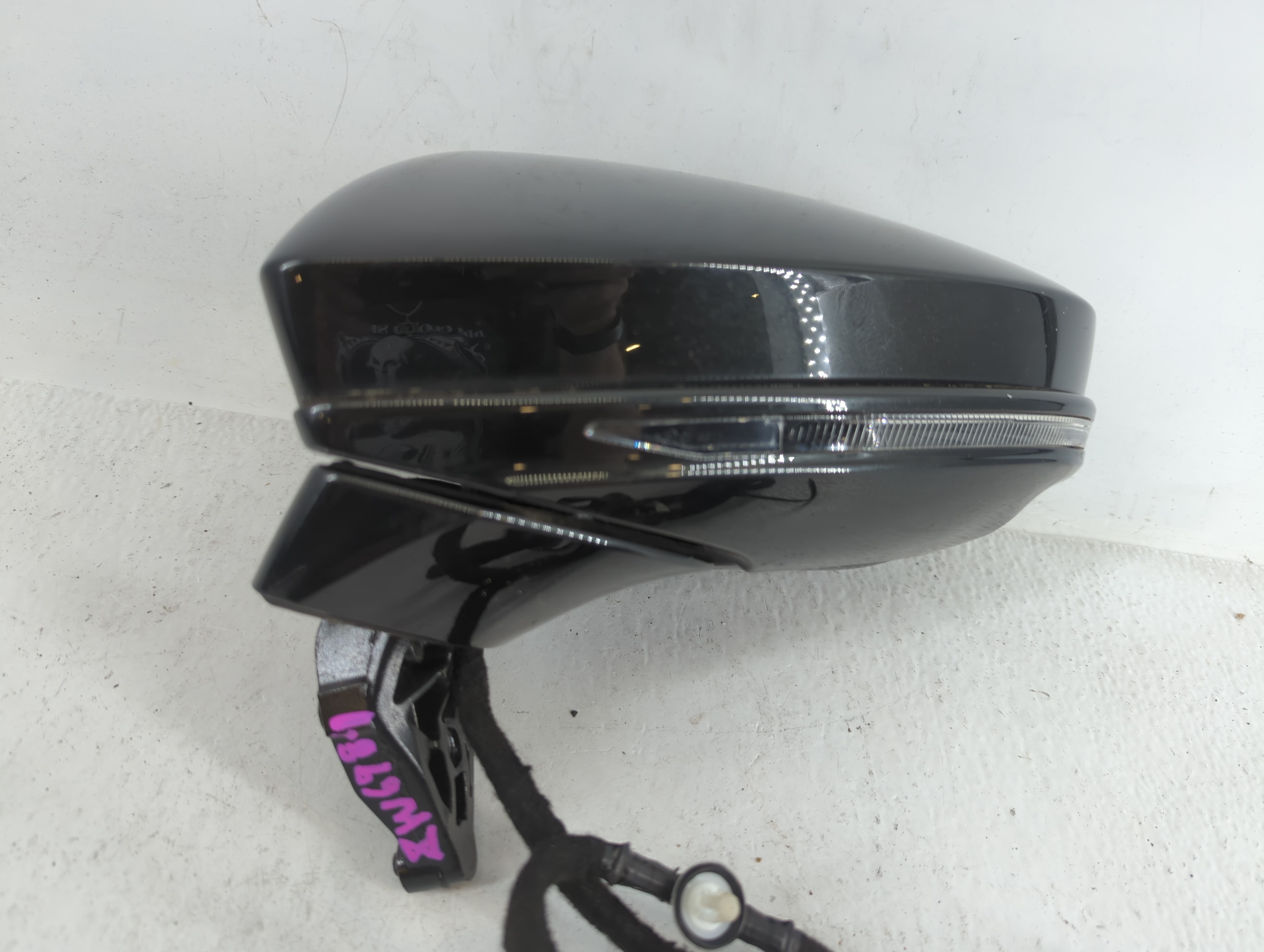 2016-2016 Audi A8 Driver Left Side View Power Door Mirror Black 660582 - Oemusedautoparts1.com