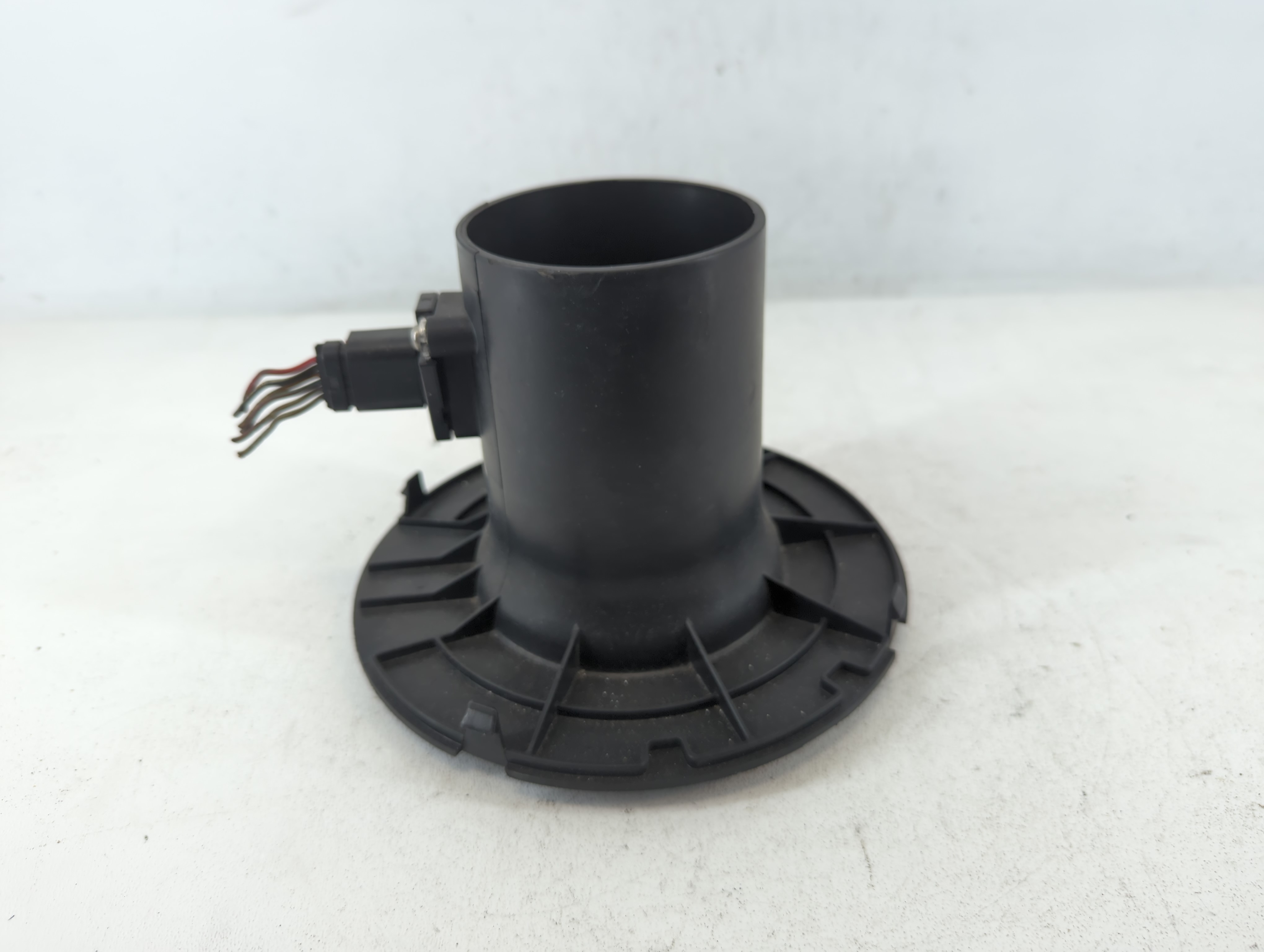 2004 Ford F-150 Mass Air Flow Meter Maf 660953 - Oemusedautoparts1.com